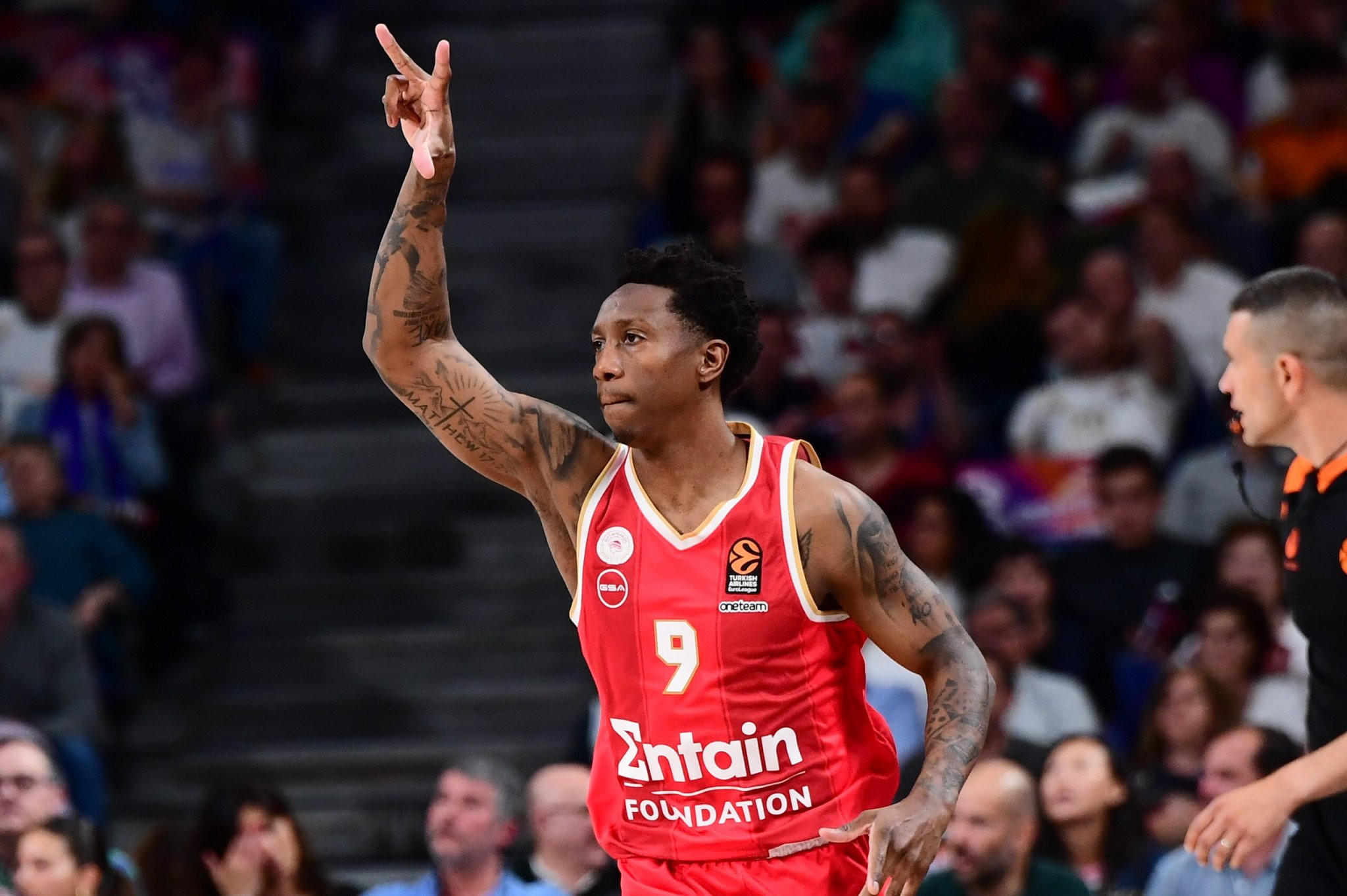 Το εντυπωσιακό κάρφωμα του Σέιμπεν Λι στην δεύτερη περίοδο του Ρεάλ - Ολυμπιακός (video)