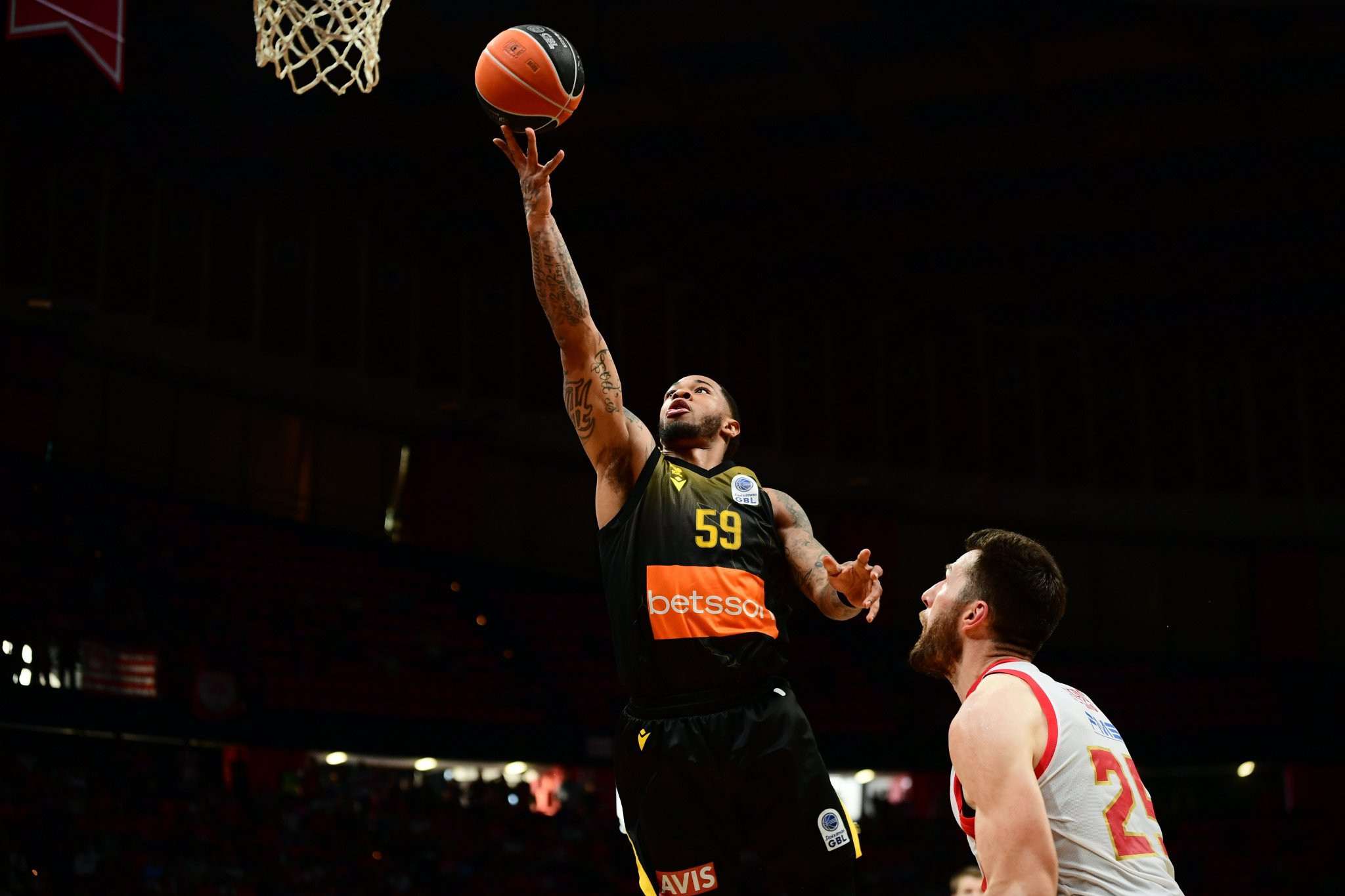 Το απίστευτο λέι απ που έχασε ο Τάκερ στο τελευταίο δευτερόλεπτο για να στείλει το ματς στην παράταση (video)