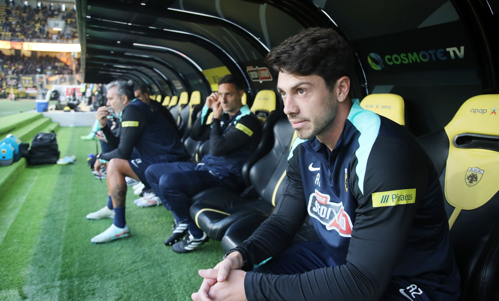 Ο Ογκουστίν Σαλαζάρ καθοδηγεί την ΑΕΚ από τον πάγκο