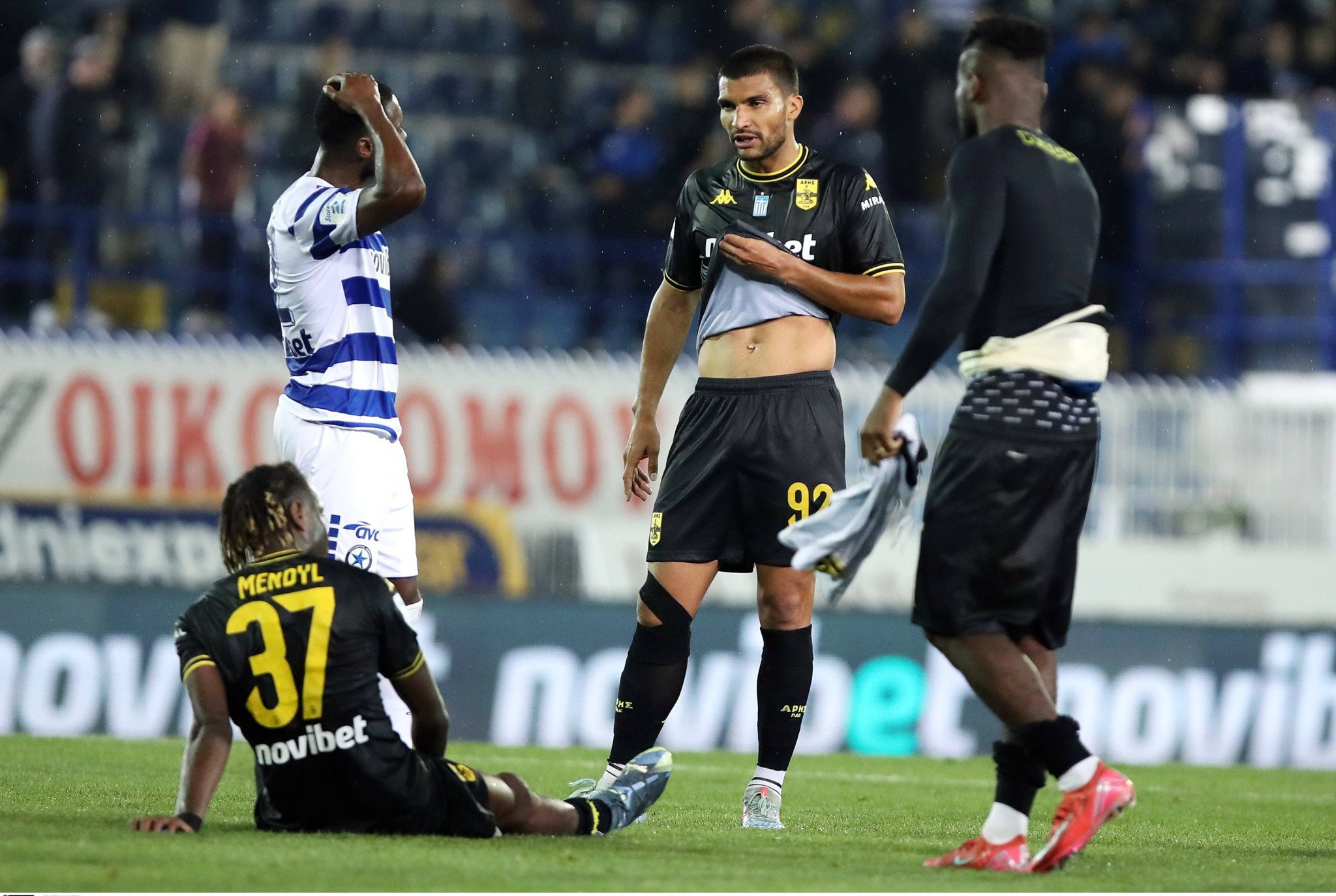 Με το ζόρι να το κάνει… γκραν γκινιόλ