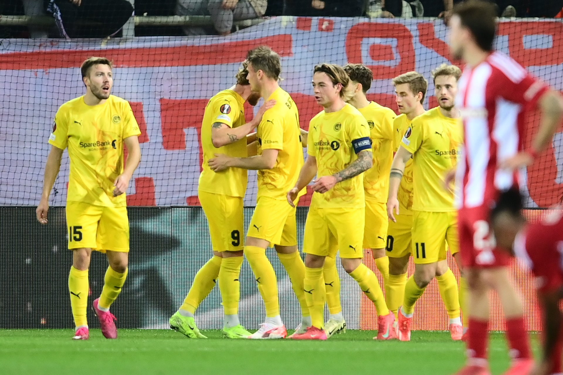 Γιατί η Μπόντο/Γκλιμτ έχει μια κάθετο στο όνομά της