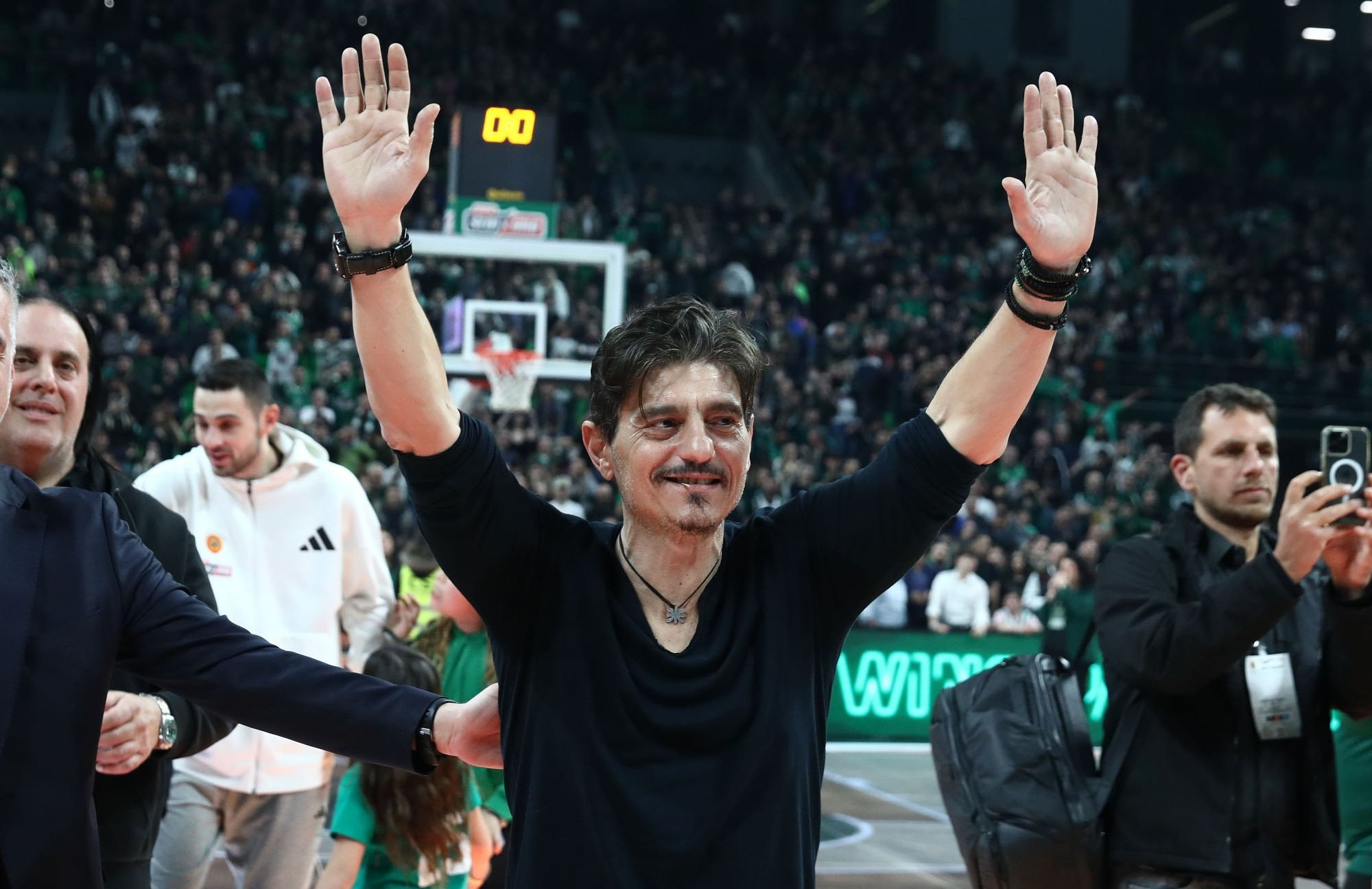 Με Ελληνόπουλα και οικογένειες της ομογένειας το «Π. Γιαννακόπουλος» στην Αυστραλία