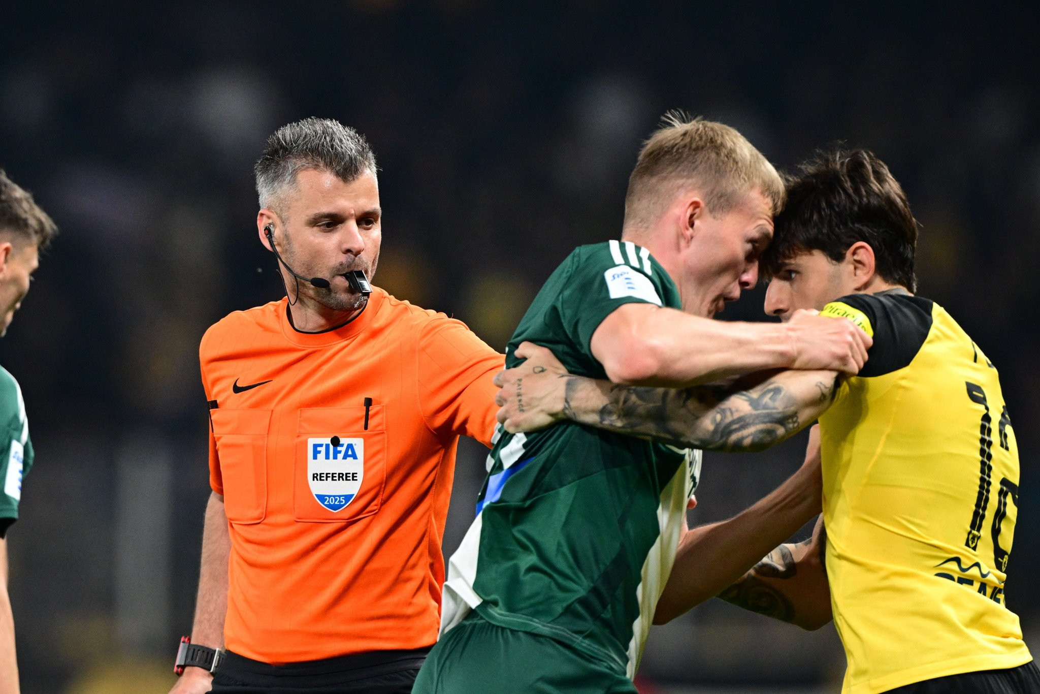 Σύρραξη μεταξύ παικτών στη Νέα Φιλαδέλφεια! (video)