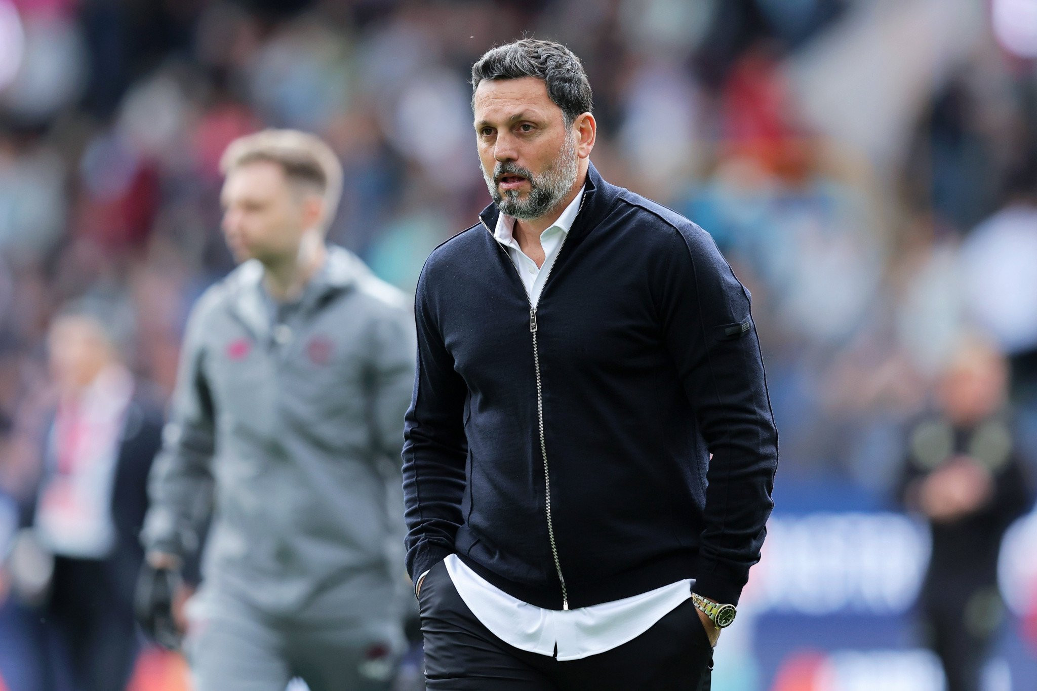 Ο Ερόλ Μπουλούτ με τον βοηθό του είδαν το ντέρμπι στην OPAP Arena και φούντωσαν... σενάρια