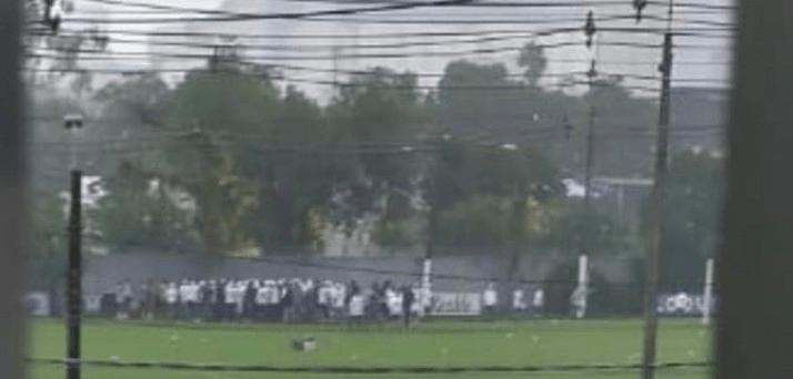 Χάος στη Σάντος του Νεϊμάρ - 100 οπαδοί έκαναν «ντου» στην προπόνηση (video)