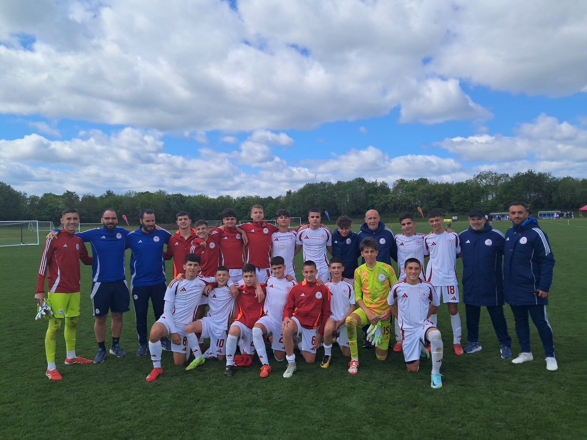 Οι «μπόμπιρες» του θρύλου... ξεπόρτισαν κι έκαναν εντύπωση στην Αγγλία