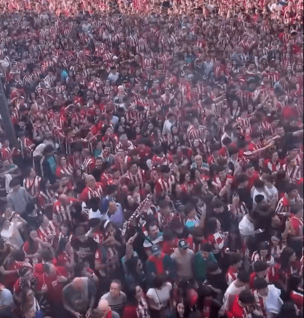 Ντελίριο στους δρόμους του Μπιλμπάο για την αναμέτρηση με τη Γιουνάιτεντ (video)