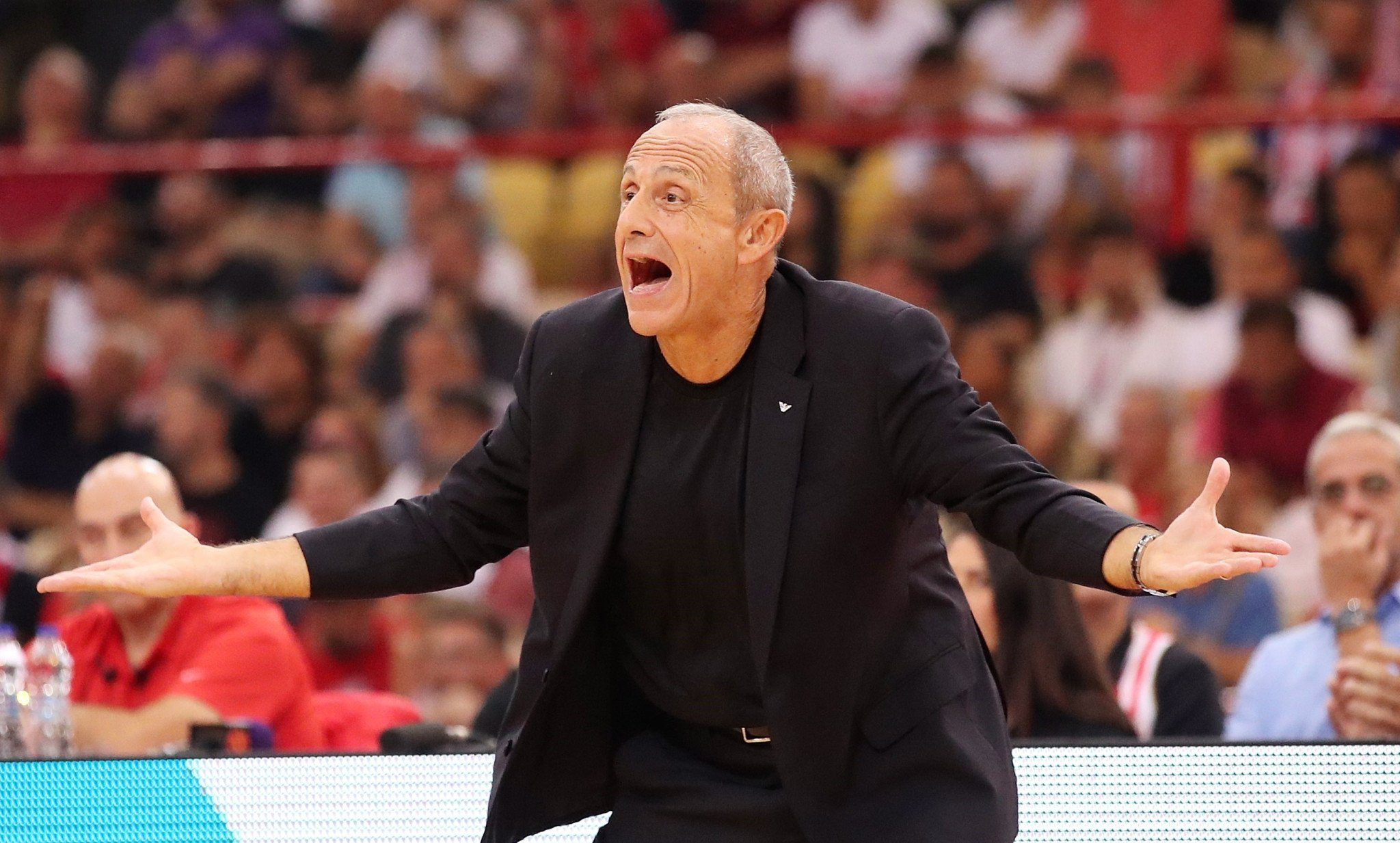 Δίχως πλεονέκτημα έδρας το Μιλάνο-επιστροφή στην δράση μετά από 135 μέρες ο Νίμπο