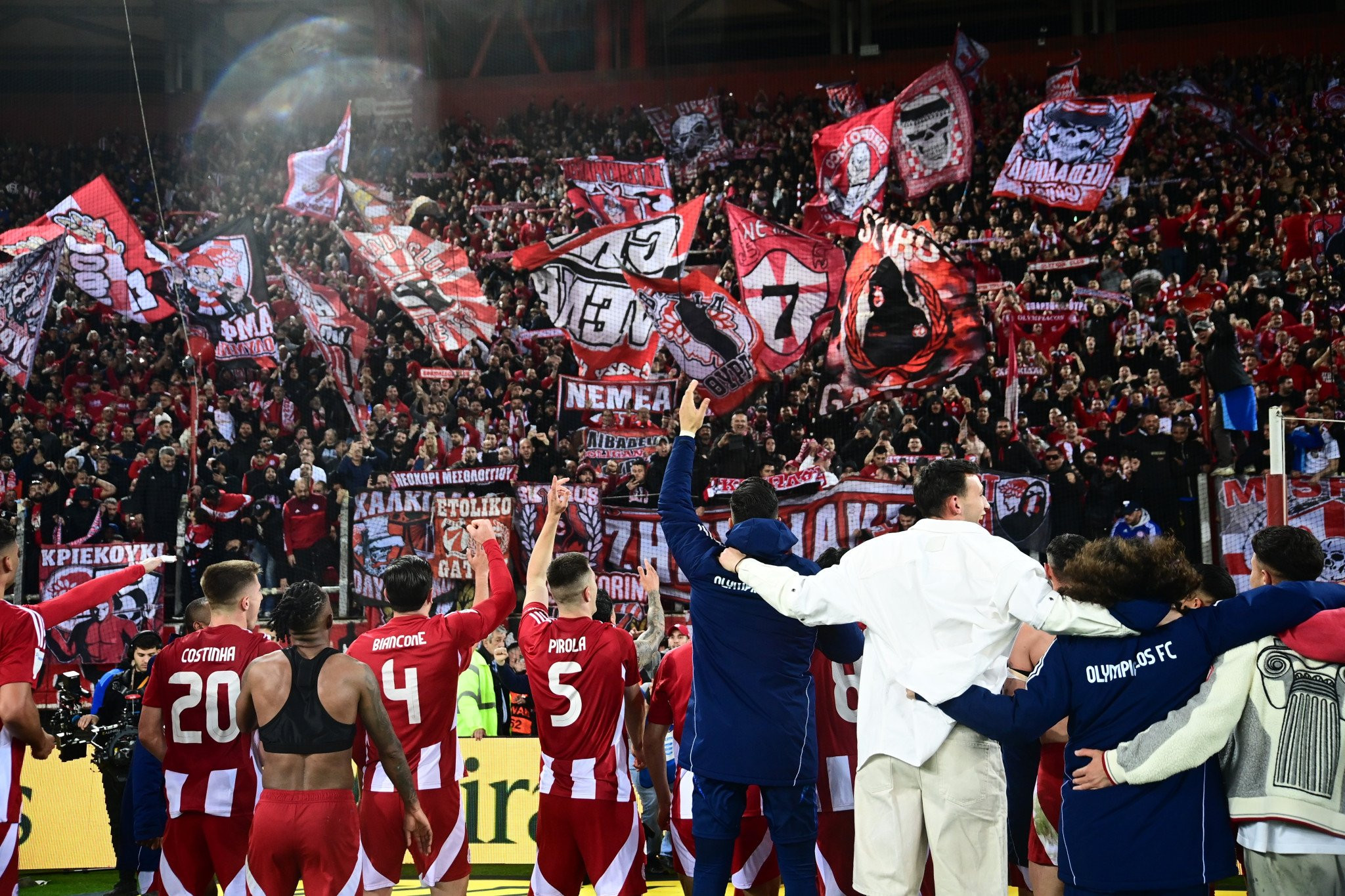 Δεν θα πέφτει καρφίτσα - Ο Ολυμπιακός ανακοίνωσε sold out για την φιέστα με ΠΑΟΚ