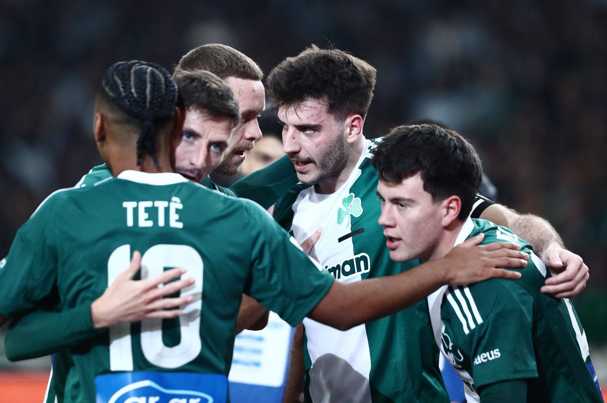 «Κλειδώνει» νέα -και καλύτερη οικονομικά- συμφωνία με την Cosmote TV ο Παναθηναϊκός