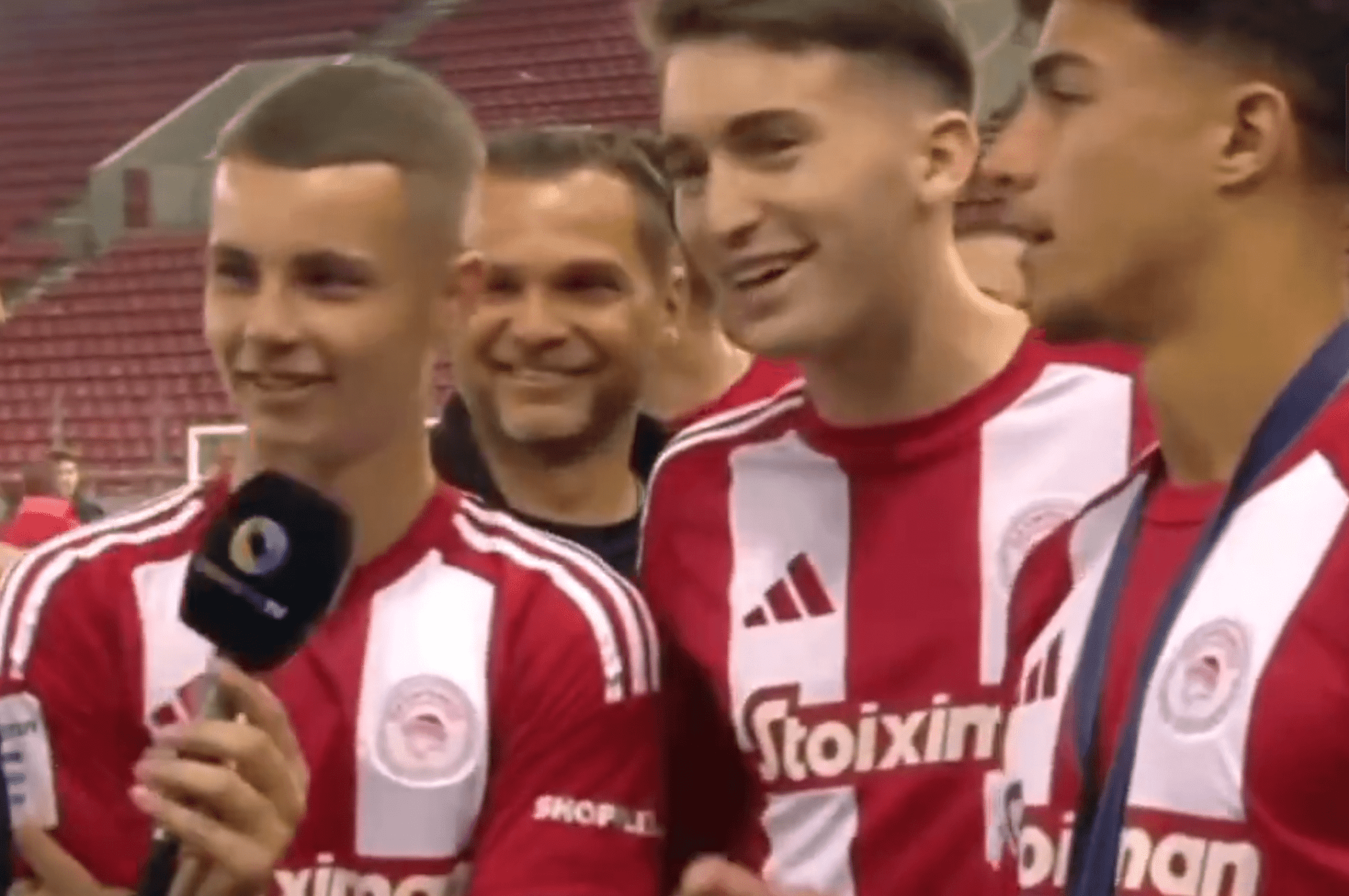 Έδωσαν ρέστα οι μικροί του Ολυμπιακού: «Στην Κ13 παίζαμε για την πλάκα μας» (video)