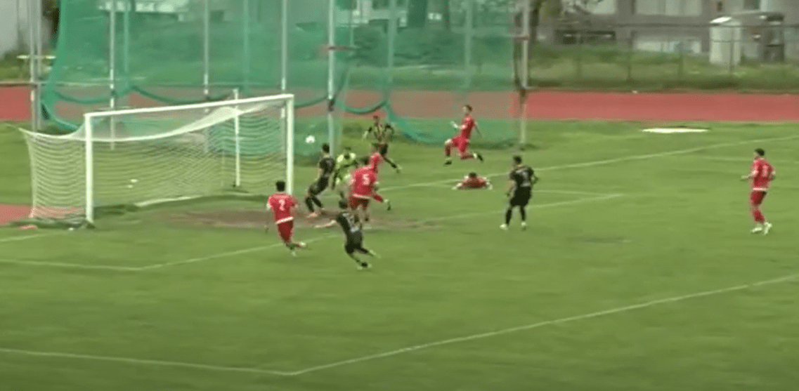 Δεν γίνεται να έχασε αυτό το γκολ - Η απίθανη χαμένη ευκαιρία της χρονιάς! (video)