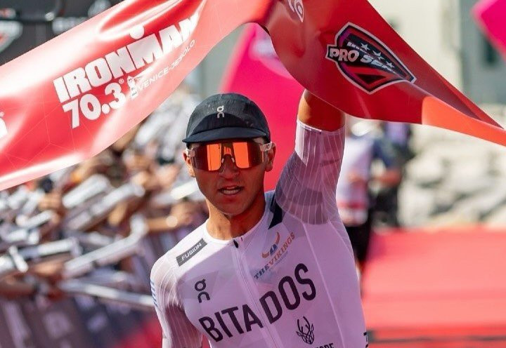 Τρομερός Μπιτάδος με νίκη στο IRONMAN 70.3 στη Βενετία!