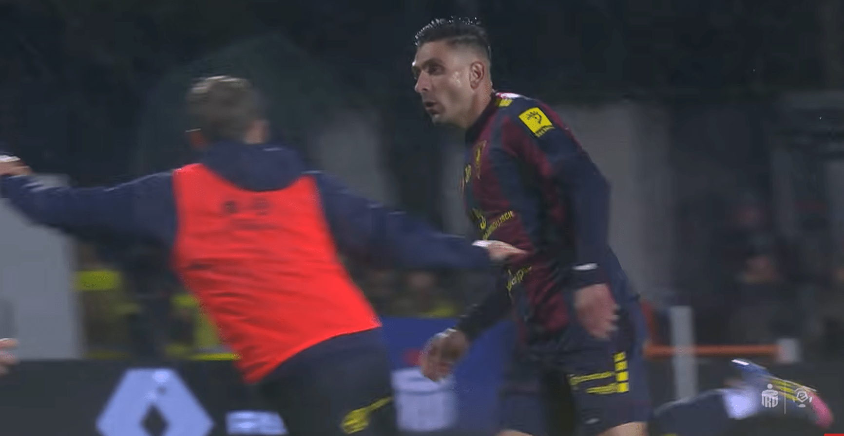 Απίθανος Κουλούρης με καρέ τερμάτων, ασίστ και buzzer beater νίκης στο 90+4' (video)