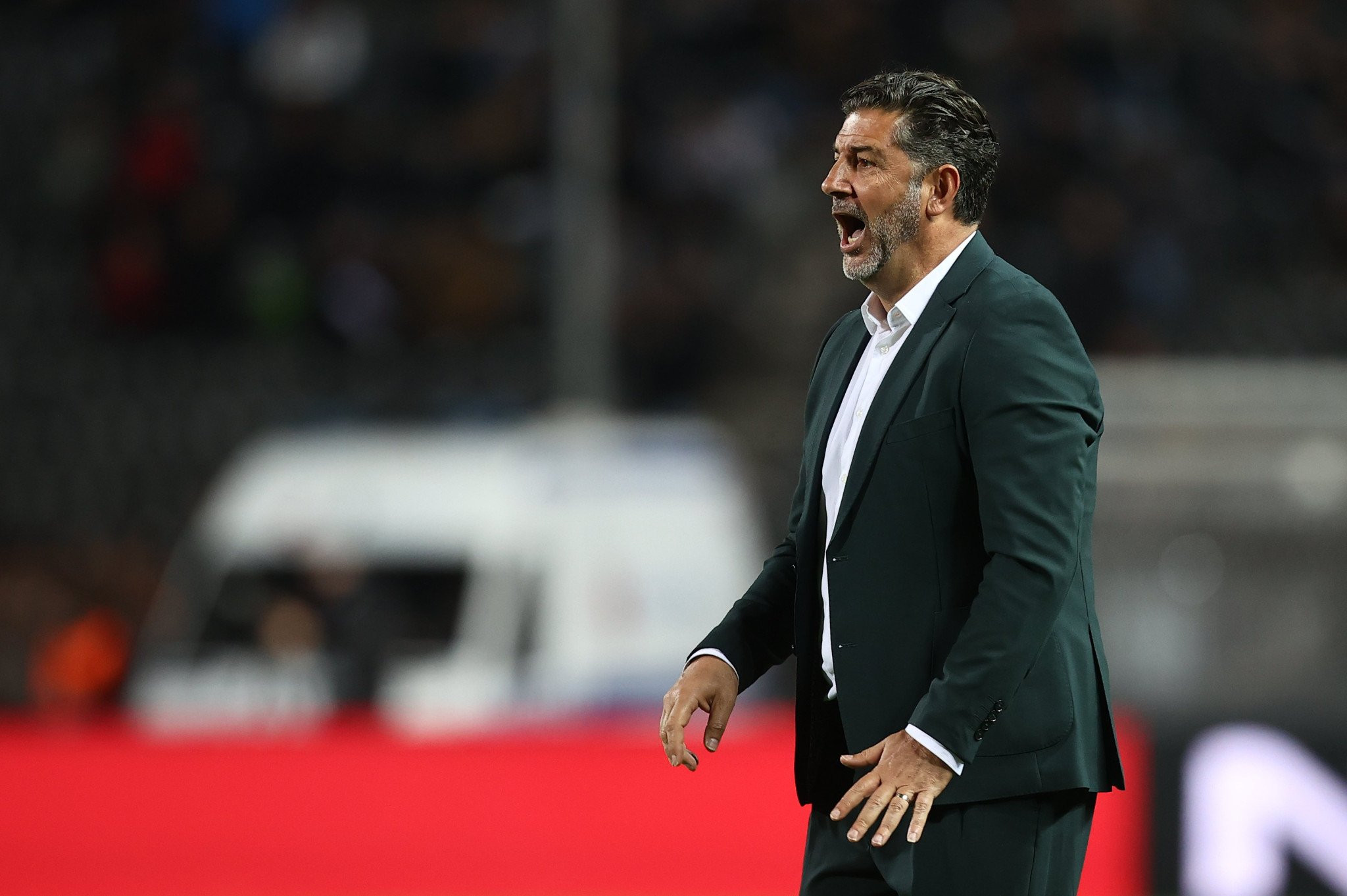 Βιτόρια στους παίκτες: «Να μην ξαναδώ τέτοια νοοτροπία και να νικήσουμε στους δύο τελικούς»