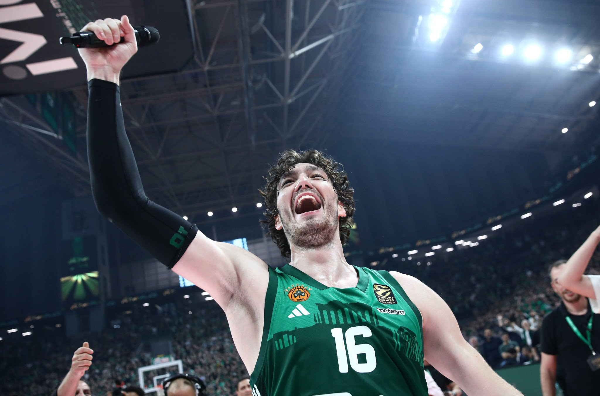 Κατάθεση ψυχής από Οσμάν και Χουάντσο: Έπαιξαν με κράμπες στο Game 5 του Παναθηναϊκού