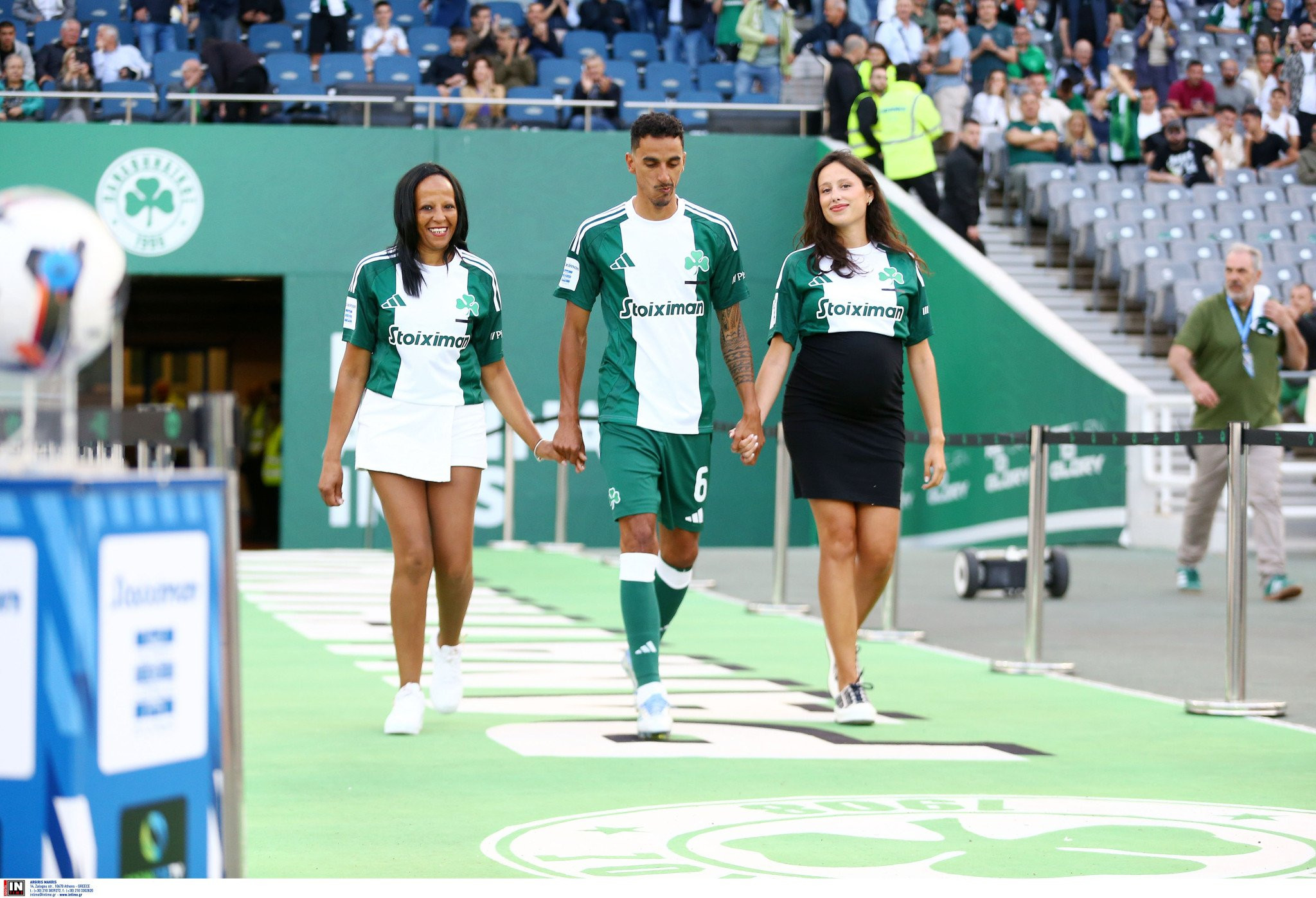 Ποιες είναι οι κυρίες που συνόδευσαν τον Ζέκα στο τελευταίο του παιχνίδι