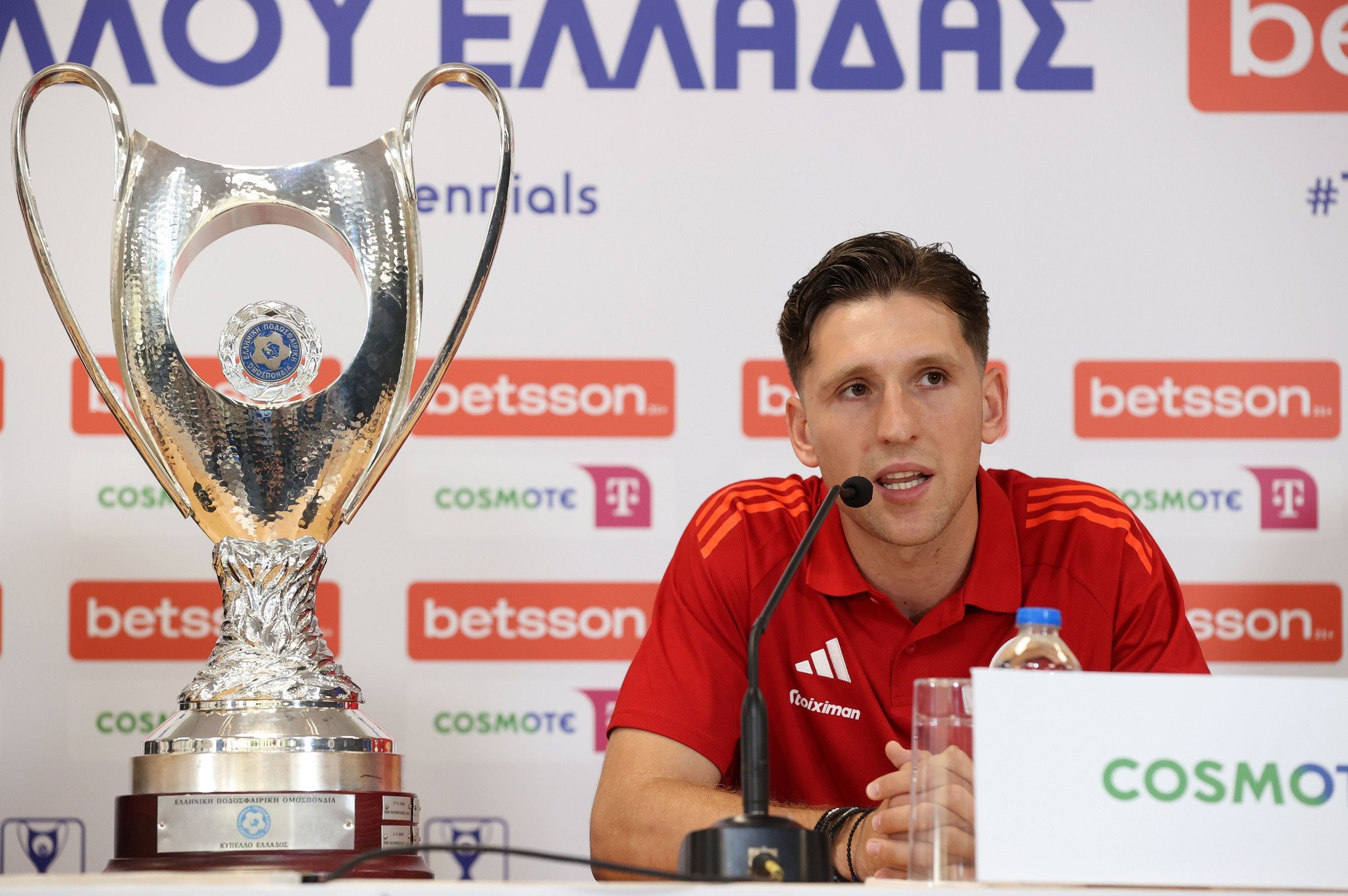 Ρέτσος: «Να πάρουμε το νταμπλ στα 100 χρόνια του Ολυμπιακού»