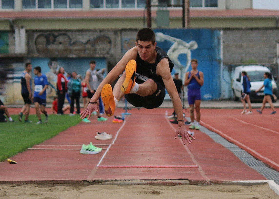 Τα Γρεβενά βρήκαν νέο ταλέντο στο μήκος μετά τον Τεντόγλου