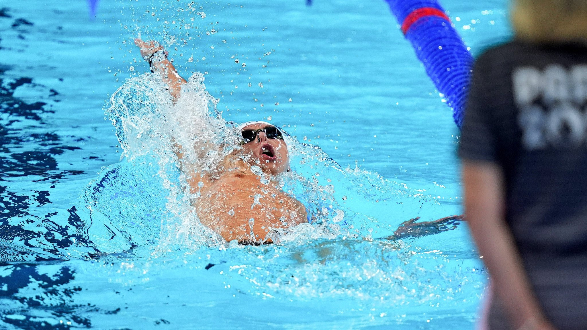 Πρώτος με πανελλήνιο ρεκόρ νέων στα 200μ ύπτιο ο Σίσκος στο Παρίσι