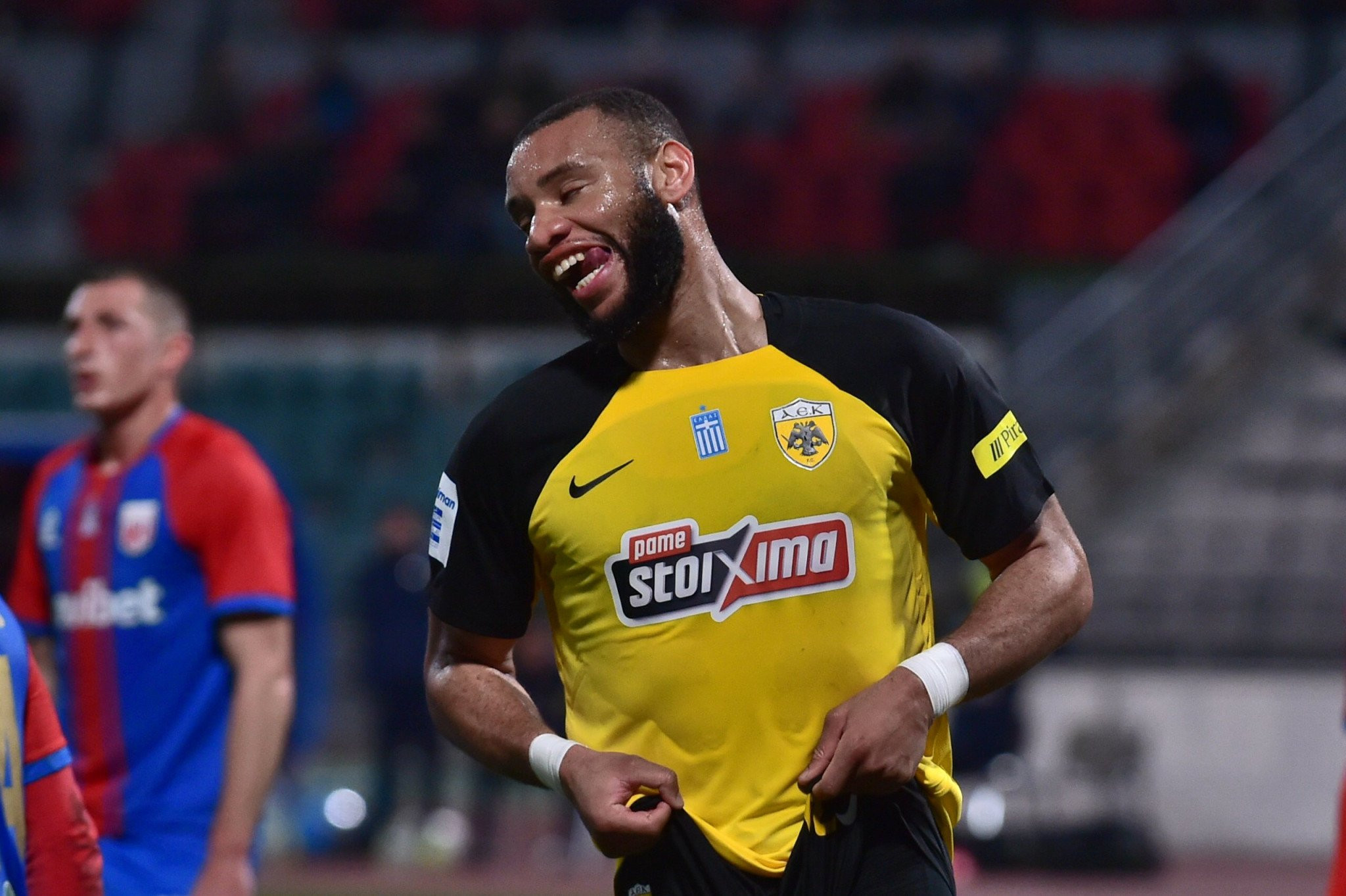 «Ο Μουκουντί θέλει να φύγει από την ΑΕΚ!»