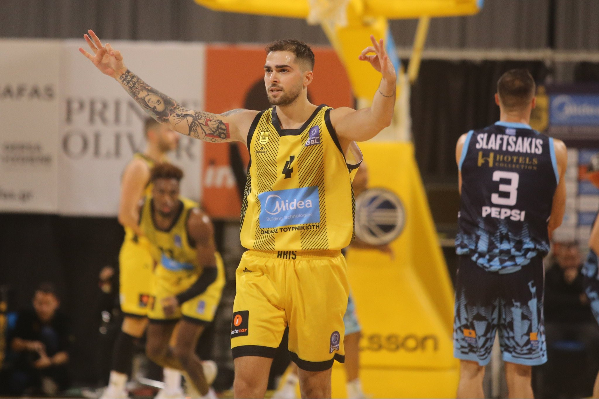 Ο αδιανόητος Τολιόπουλος οδήγησε τον Άρη στο διπλό επί του Κολοσσού