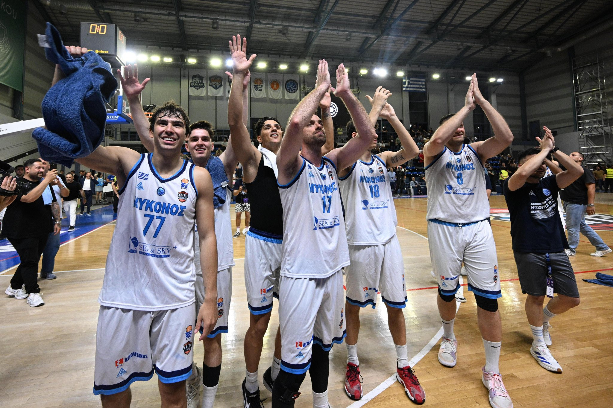 Οι επενδυτές πίσω από το «θαύμα» της Μυκόνου: Ένα νησί, μία ομάδα, μία παρέα