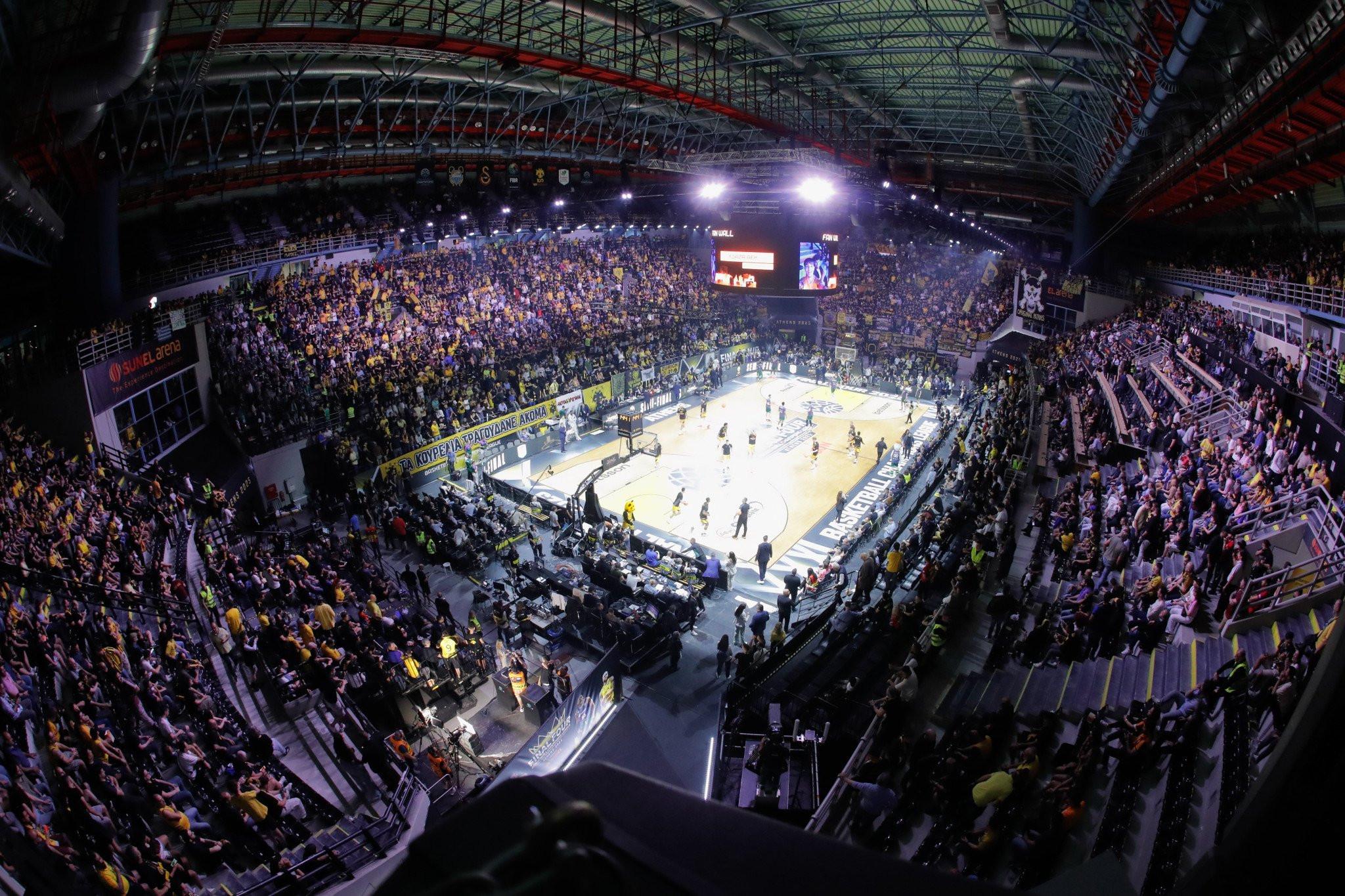 Τιμωρία δυο αγωνιστικών στην ΑΕΚ από τη ΔΕΑΒ για άναμμα πυρσών