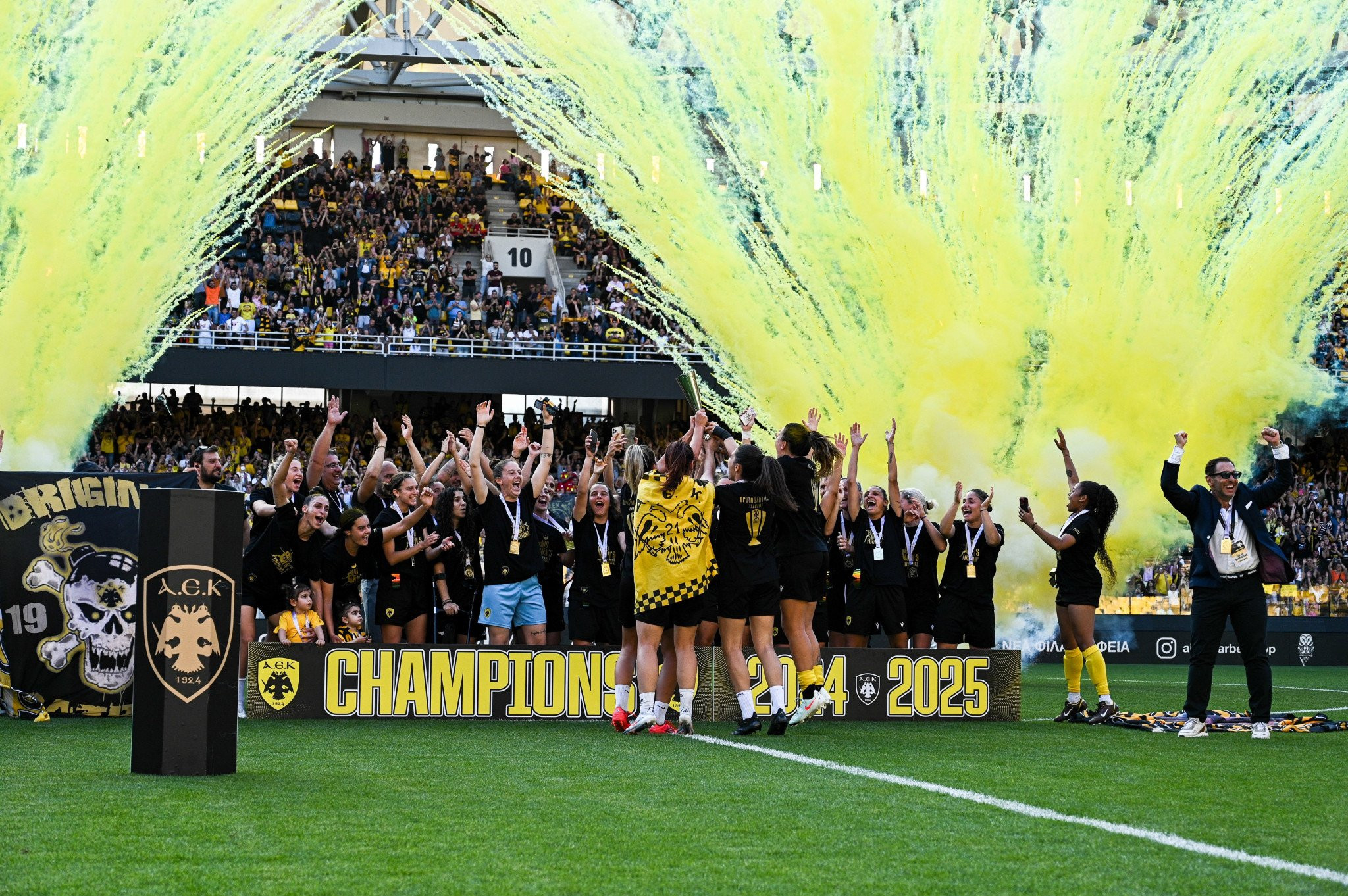 Αλεξίου: «Είστε ευλογημένες που πατάτε τα χώματα που έπαιζε ο Νεστορίδης» (vid)