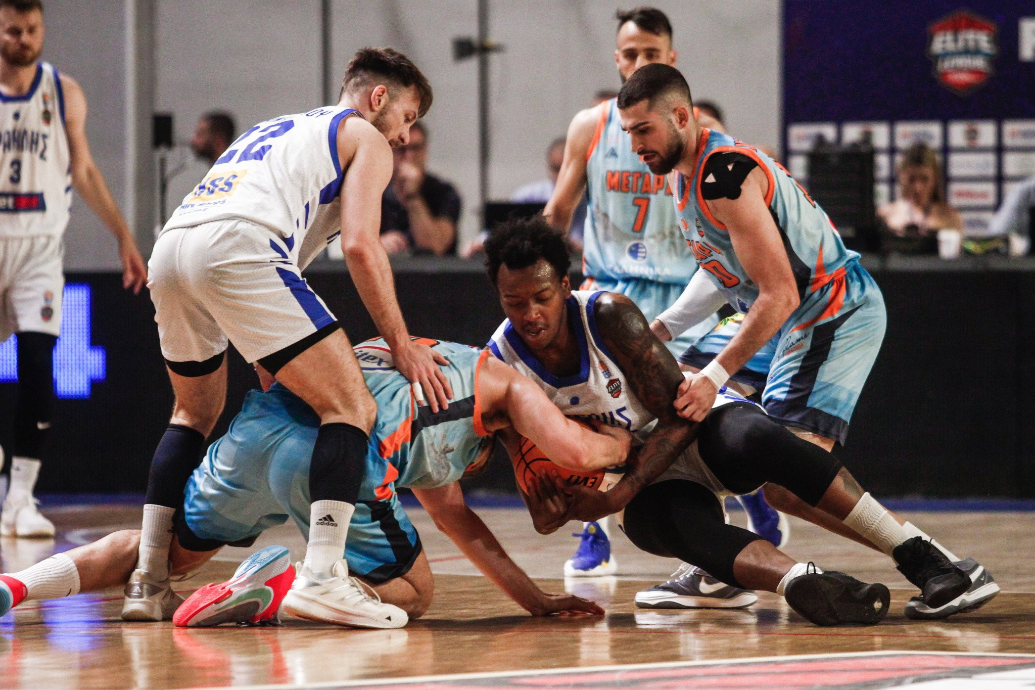 Μικρή ένταση στο Ηρακλής-Μεγαρίδα: Η παρεξήγηση λύθηκε νωρίς (video)