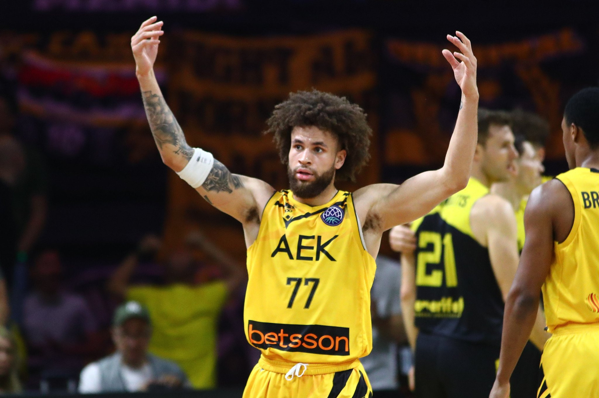 Η ΑΕΚ «πήρε κεφάλι» και η SUNEL Arena... στο πόδι (video)