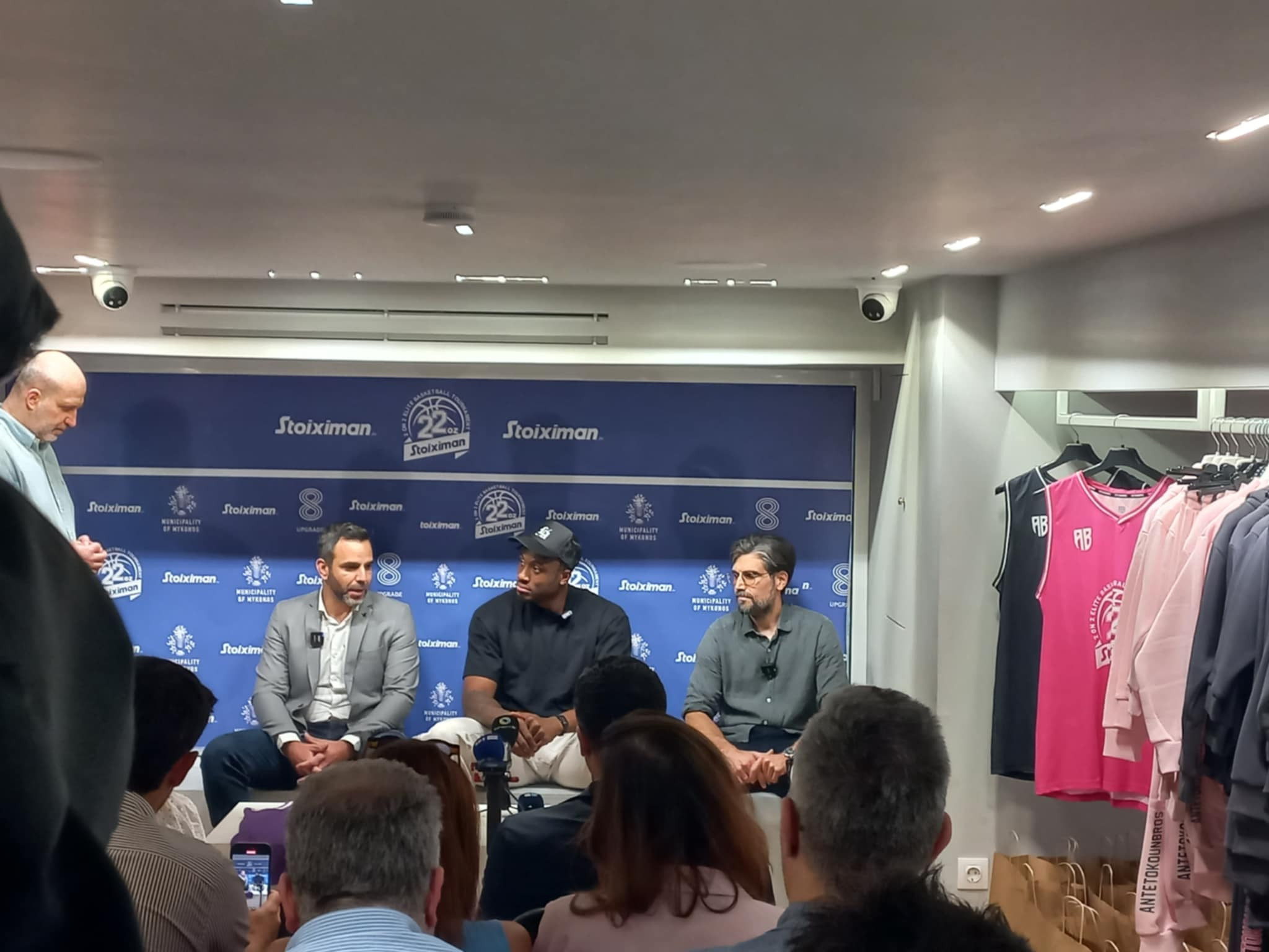 Παρουσία Θανάση Αντετοκούνμπο το άτυπο τζαμπολ του 2on2 Antetokounbros