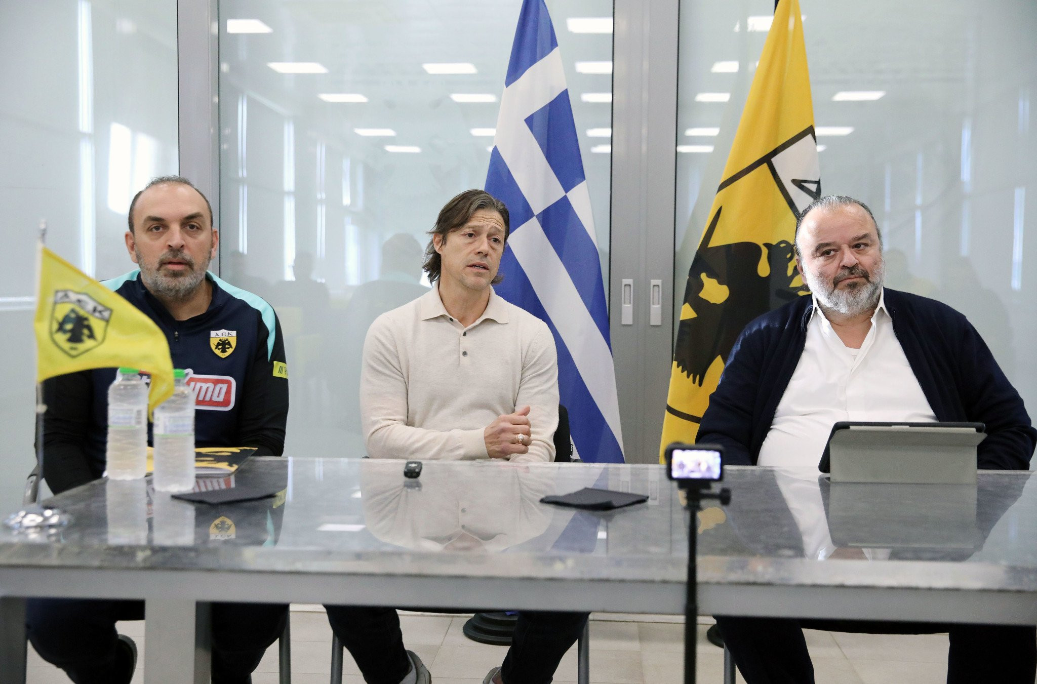 Συνάντηση Ηλιόπουλου-Αλμέιδα: Εντάσεις, διαφωνίες και ένα δεδομένο «διαζύγιο»