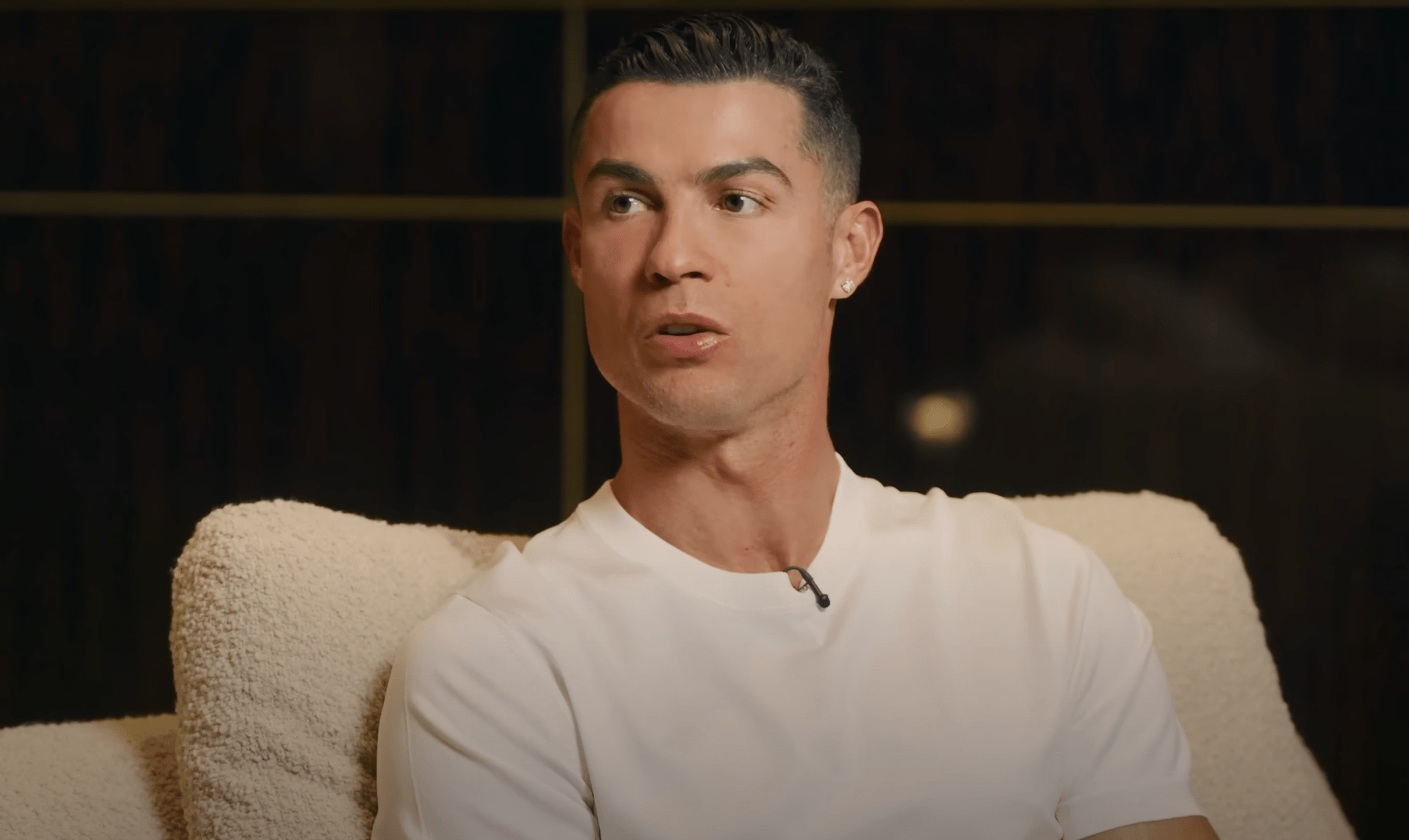 Ο Κριστιάνο αρνείται να ανταλλάξει φανέλες με παίκτες συγκεκριμένης ομάδας και αυτή δεν είναι η Μπαρτσελόνα