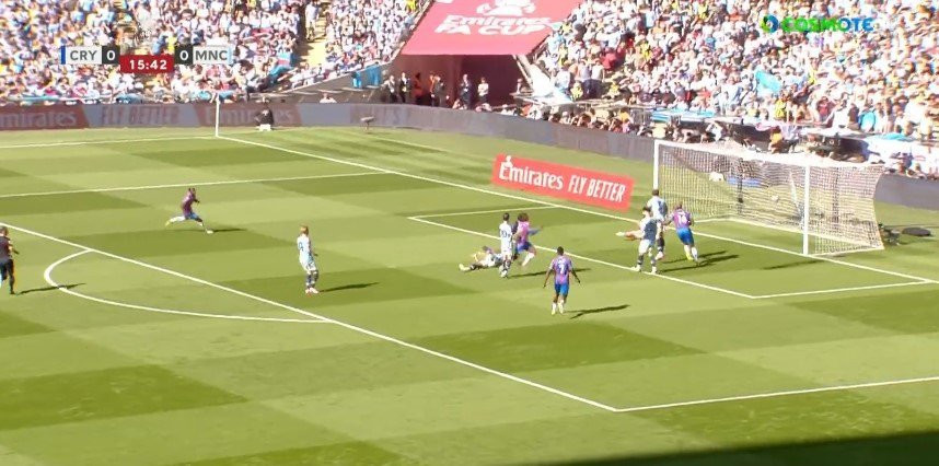 Ο Έζε με πλασέ το 1-0 για την Κρίσταλ Πάλας (video)