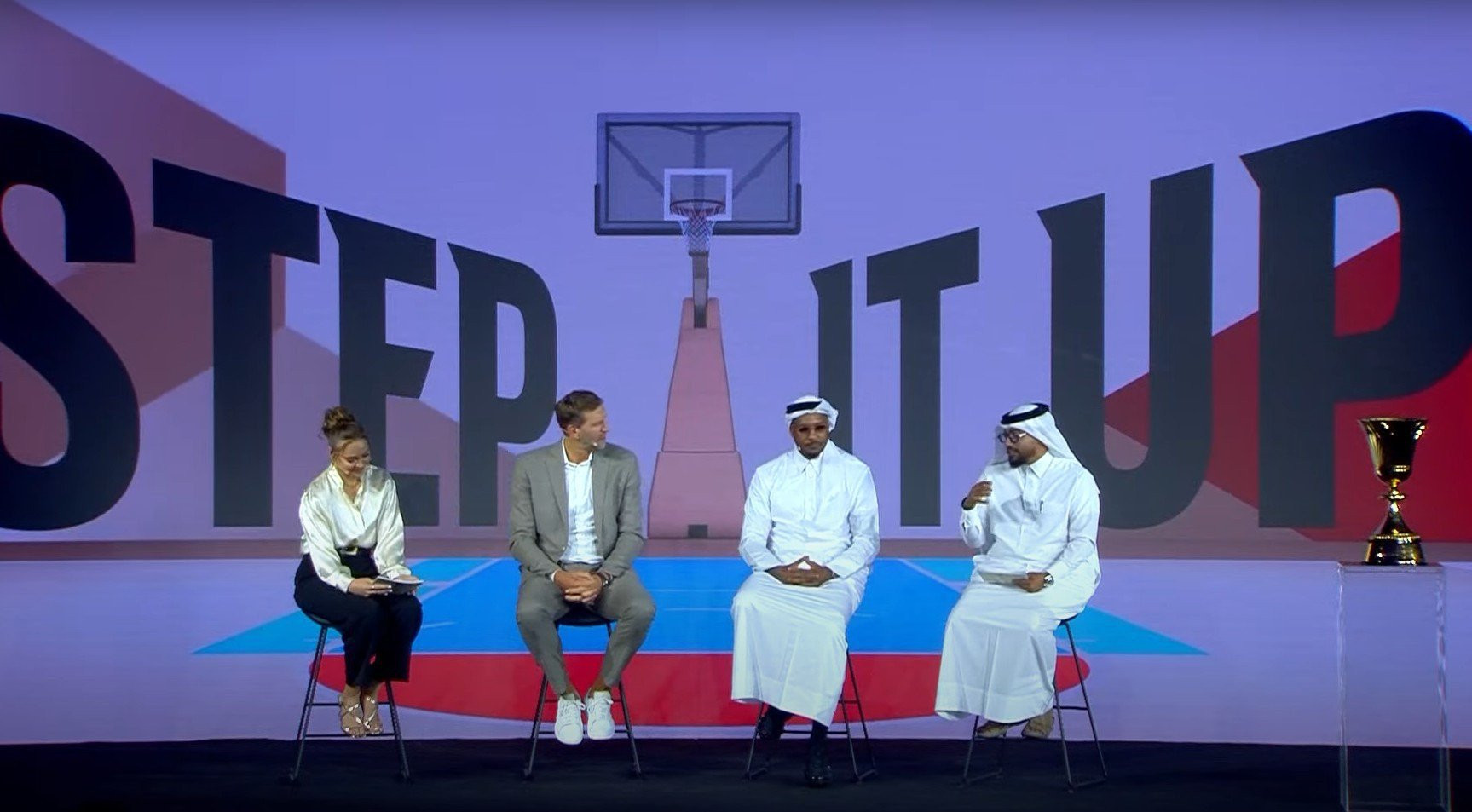 Ο Νοβίτζκι με κοστούμι, ο Καρμέλο με κελεμπία: Οι επίσημοι προσκεκλημένοι στην κλήρωση της FIBA