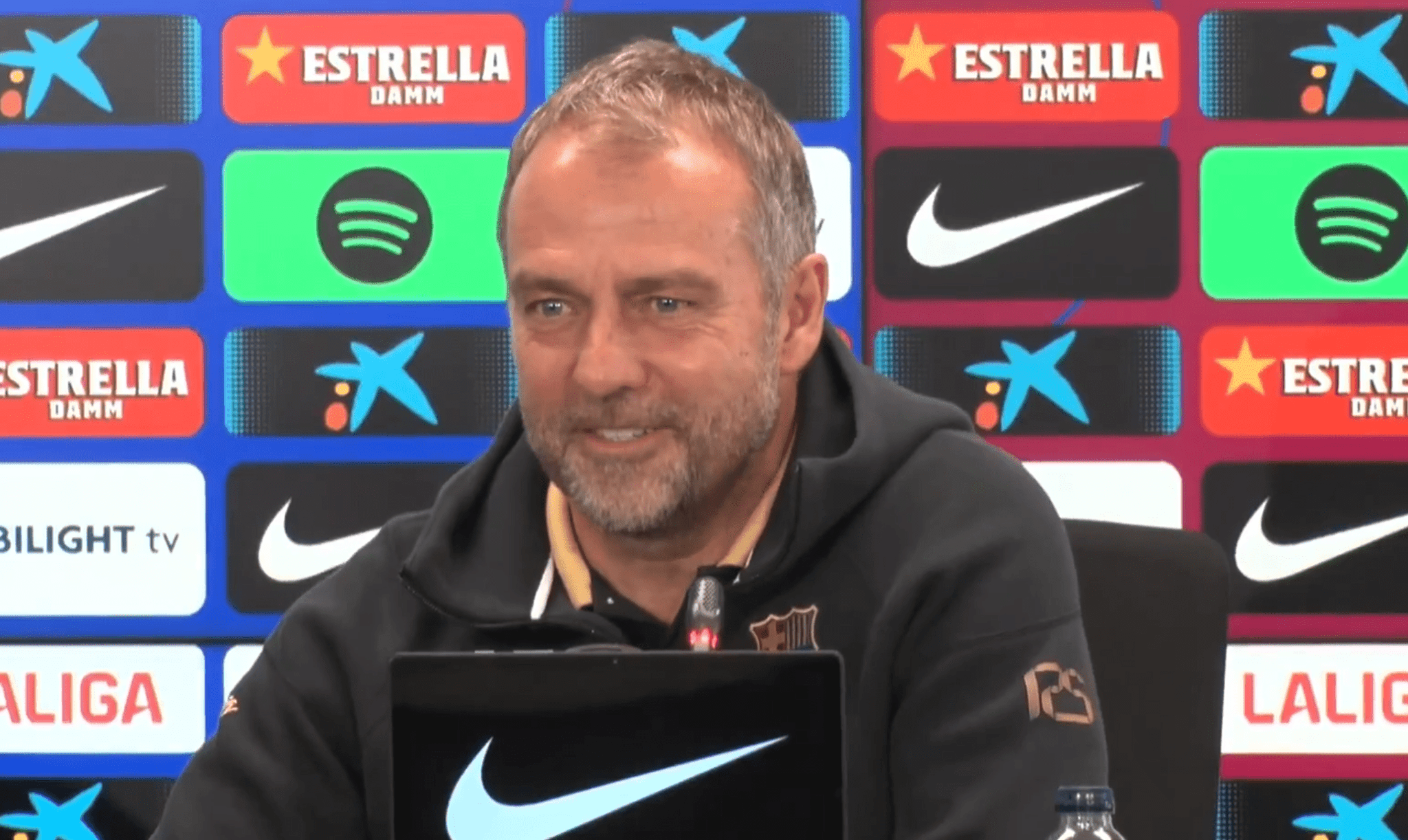 Φλικ: «Ο Σέζνι καπνίζει μερικές φορές αλλά μου αρέσει» (video)