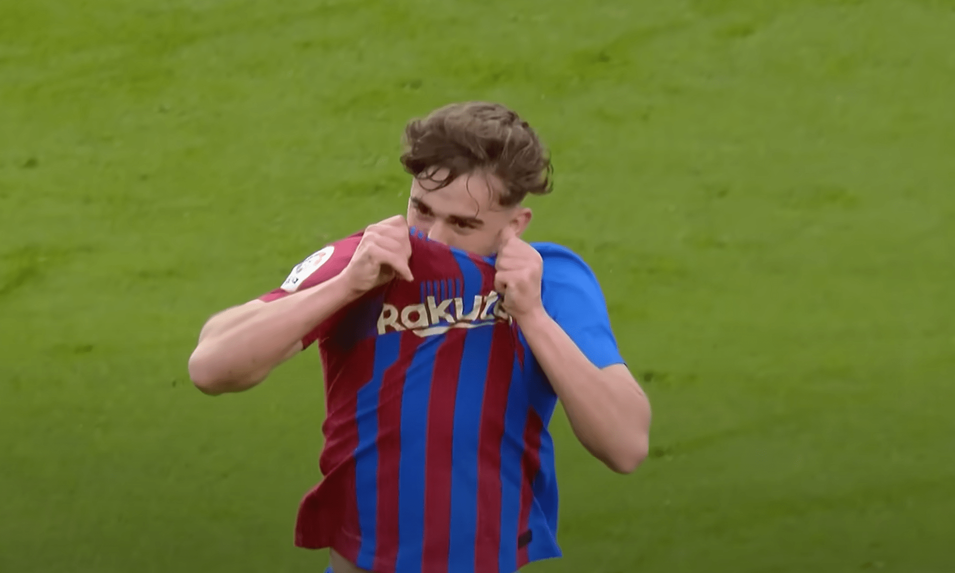 Γκάβι: «Με ήθελε η Παρί Σεν Ζερμέν αλλά θέλω να μείνω στη Μπαρτσελόνα για πάντα»