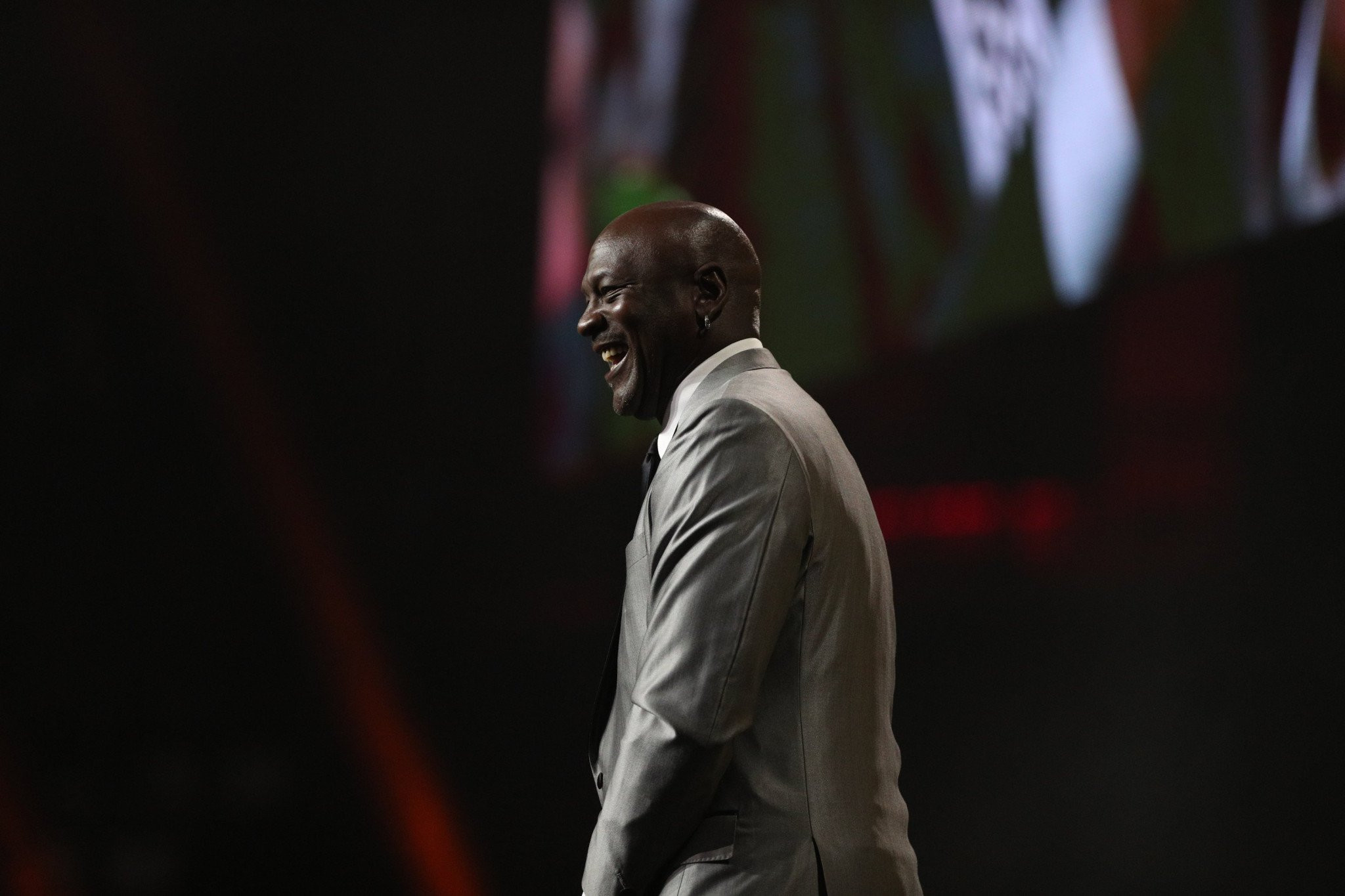 Τι αλλάζει στα τηλεοπτικά δεδομένα της Αμερικής η επιστροφή του Τζόρνταν στο NBA