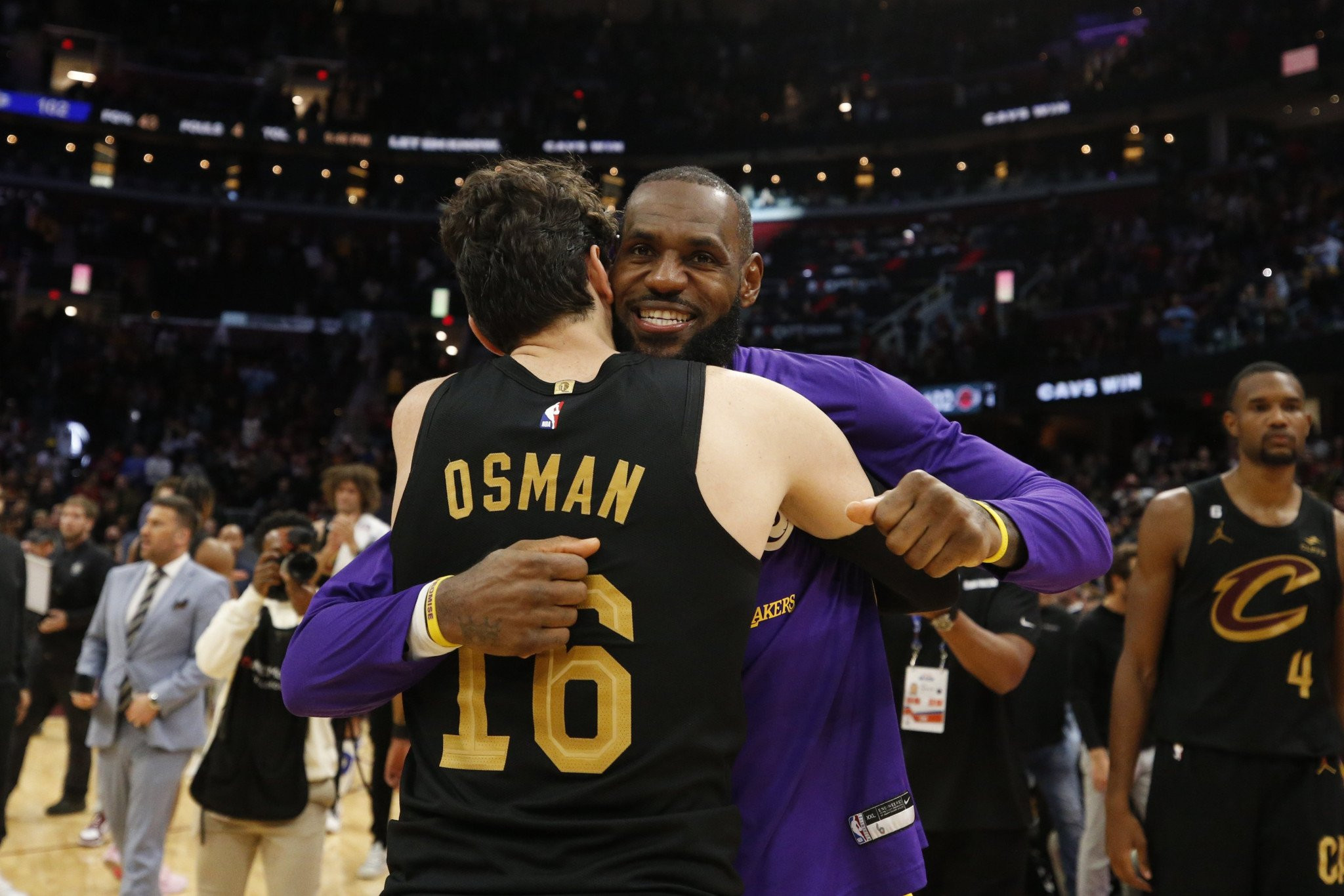 Ο Οσμάν σκέφτεται να καλέσει τον ΛεΜπρόν στο Άμπου Ντάμπι: «Ίσως έρθει να δει Παναθηναϊκό» (video)