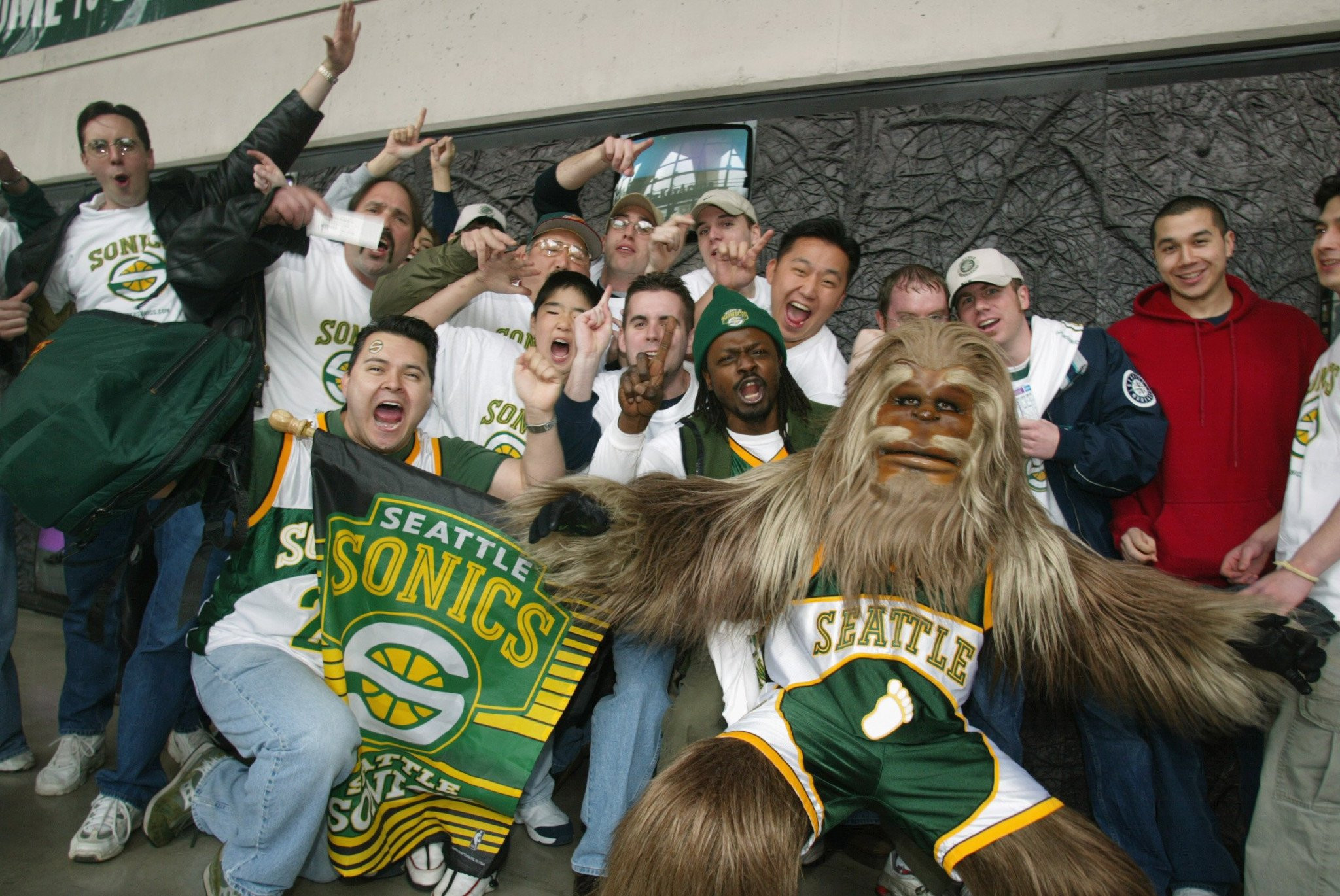 Πέντε χιλιάδες αναμνηστικά της... προϊστορίας των Θάντερ βρίσκονται κρυμμένα σε αποθήκη του Σιάτλ