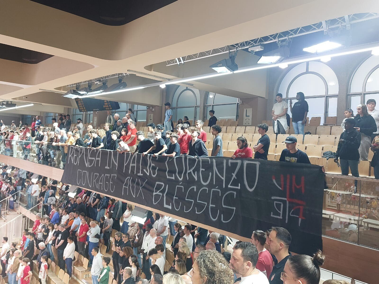 Υπό κλίμα βαριάς οδύνης, η κηδεία του 17χρονου παίκτη της Μονακό