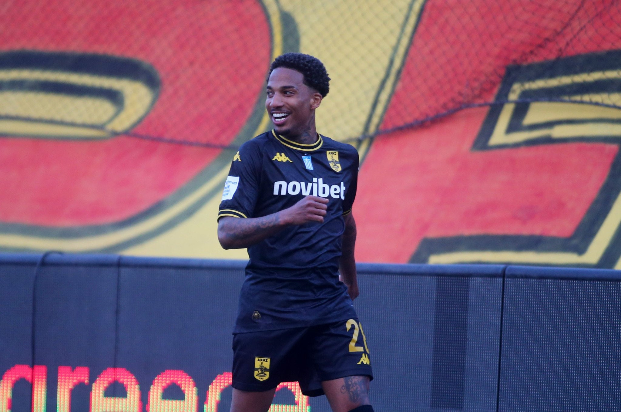 Για αυτό ο Αρης ψάχνει δυο εξτρέμ πρώτης γραμμής