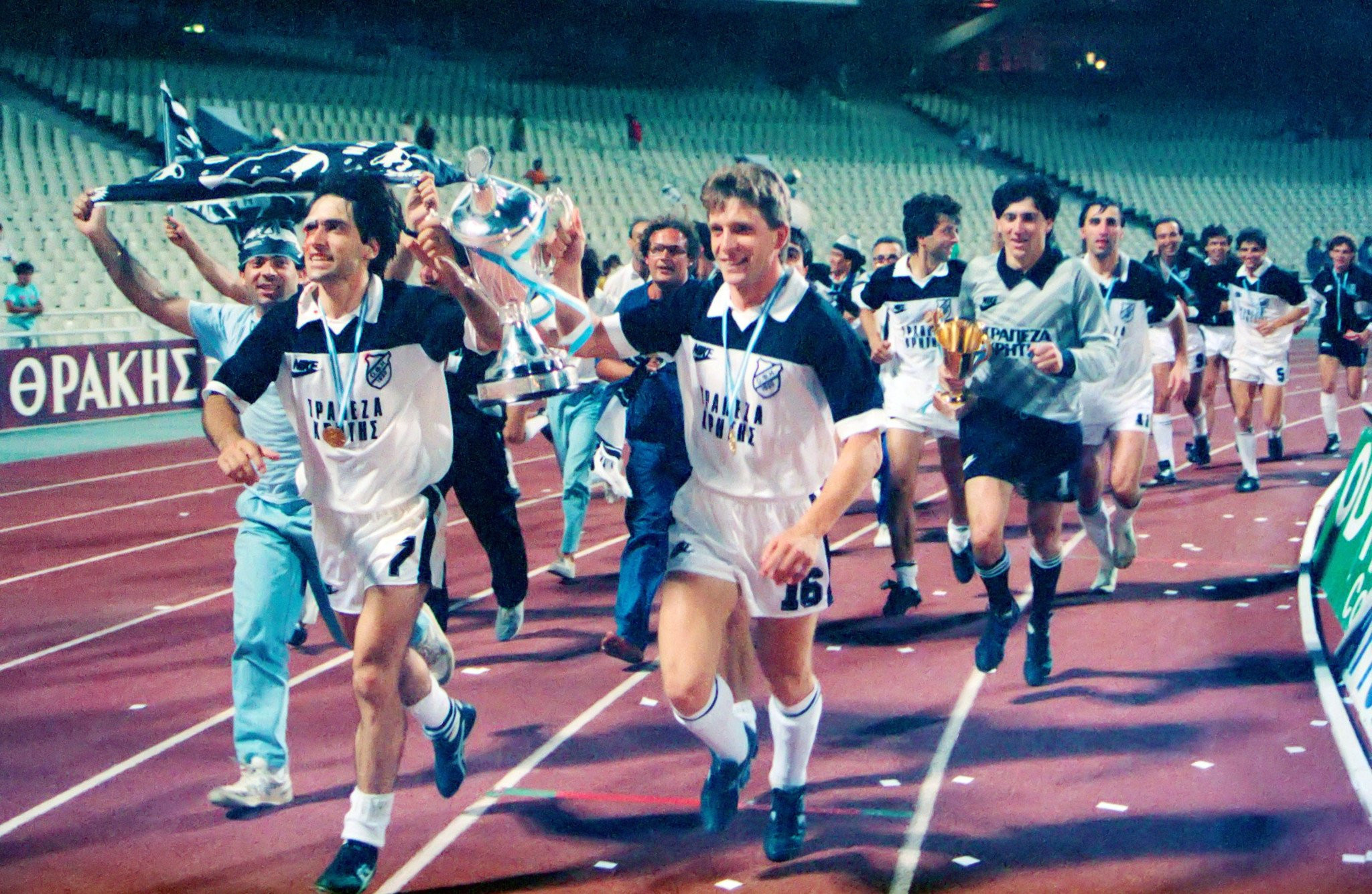 Ο ΟΦΗ δεν ξεχνά: Στο ΟΑΚΑ οι θρυλικές ομάδες των τελικών του 1987 και του 1990!