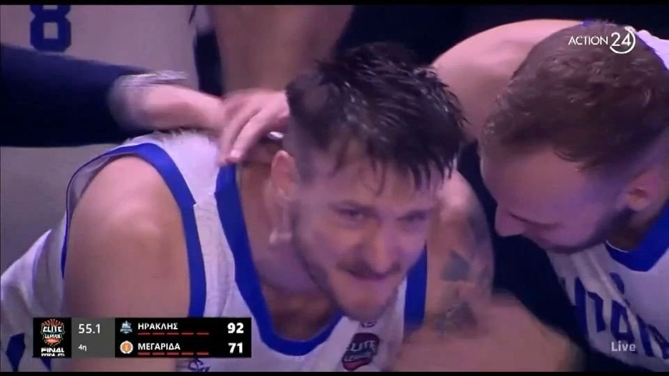 Έκρηξη συναισθημάτων στην Καρδίτσα: Ο Παπαντωνίου τα έδωσε όλα και «λύγισε»