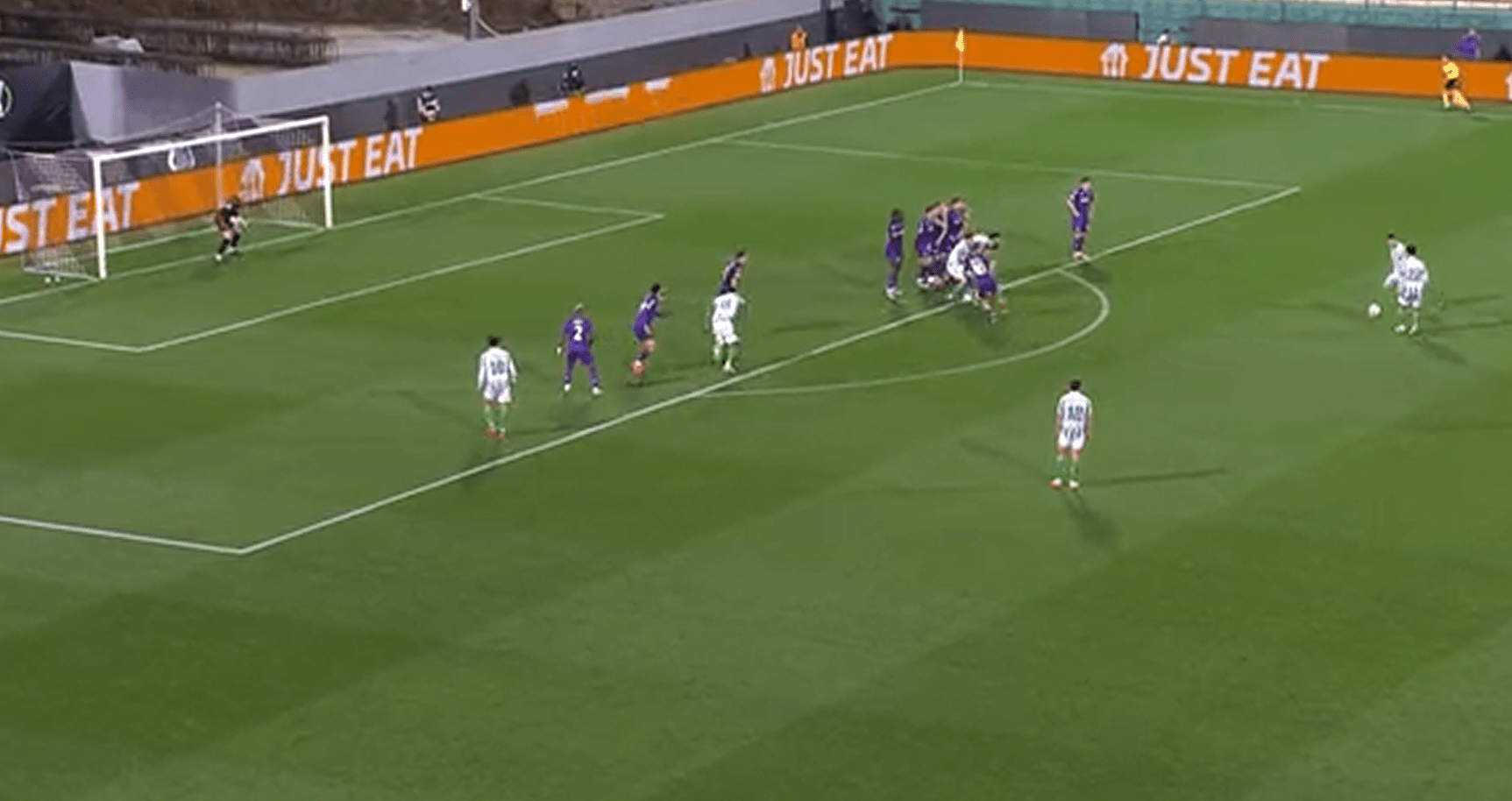 Άντονι πώς το έβαλες από εκεί; Το απίθανο γκολ με απευθείας φάουλ του Βραζιλιάνου (video)