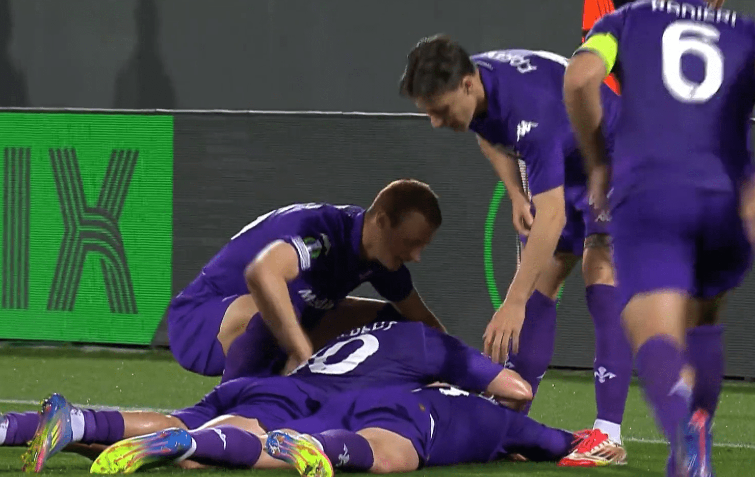 «Ντοπιέτα» του Γκόσενς και ανατροπή μέσα σε οκτώ λεπτά για την Φιορεντίνα (video)