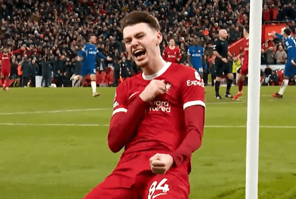 Ο παίκτης που φλερτάρει με την κίτρινη από τα… αποδυτήρια στο Άρσεναλ – Λίβερπουλ!