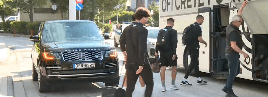 Η αναχώρηση της απόστολής του ΟΦΗ για το ΟΑΚΑ (video)