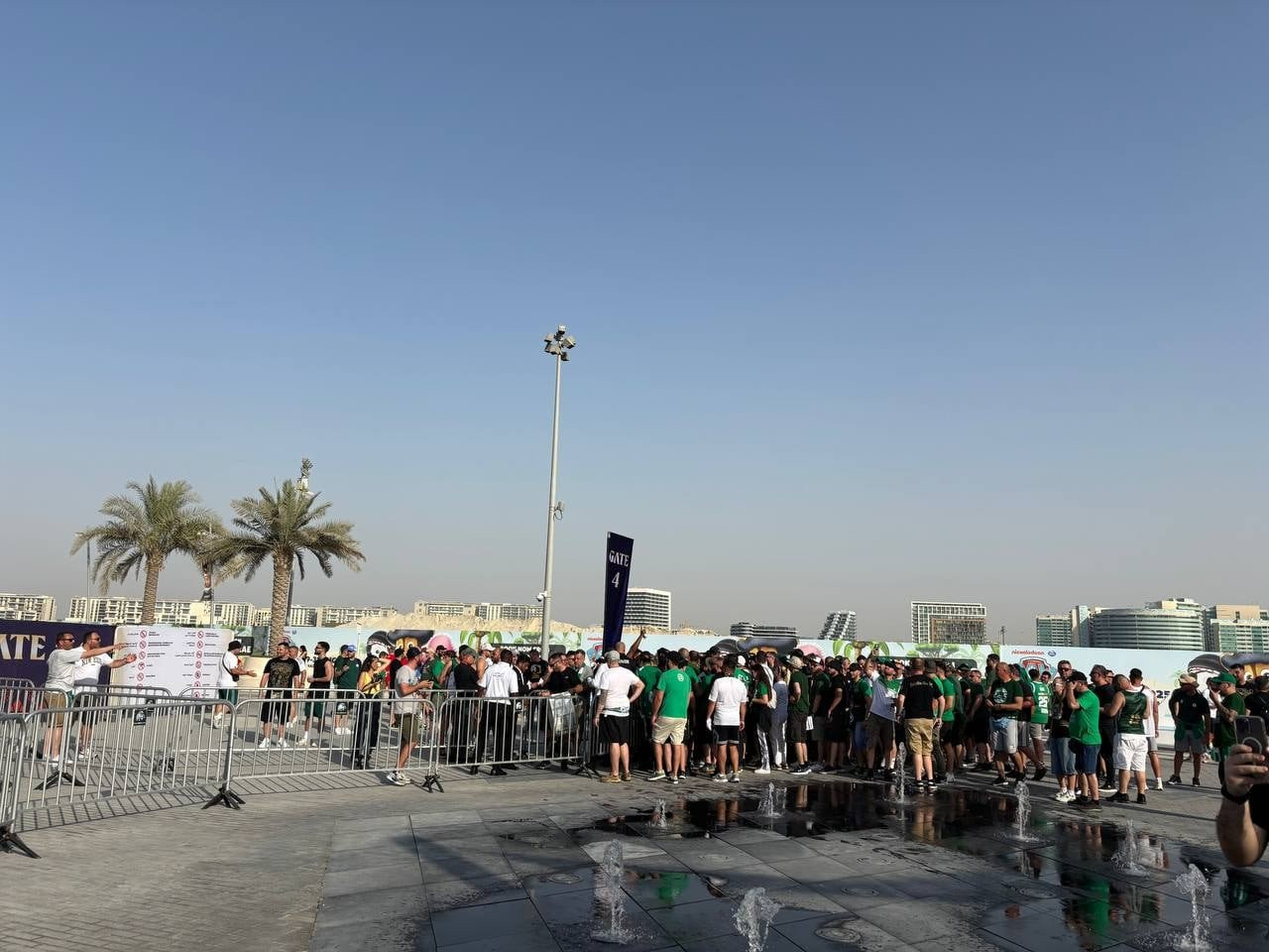 Γεμίζει οπαδούς του Παναθηναϊκού η Etihad Arena (video)